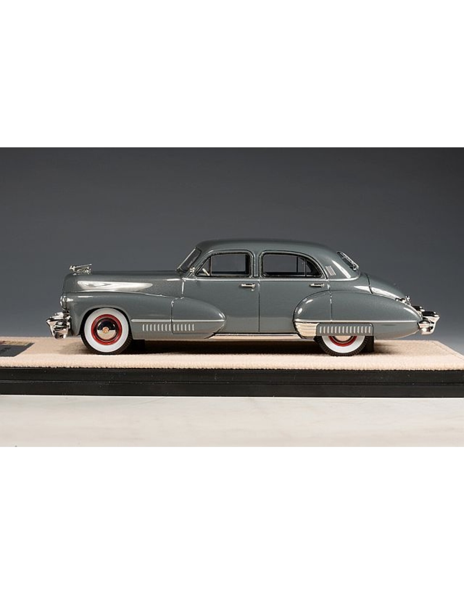 Cadillac(General Motors) Cadillac Sixty Special(1942)grey