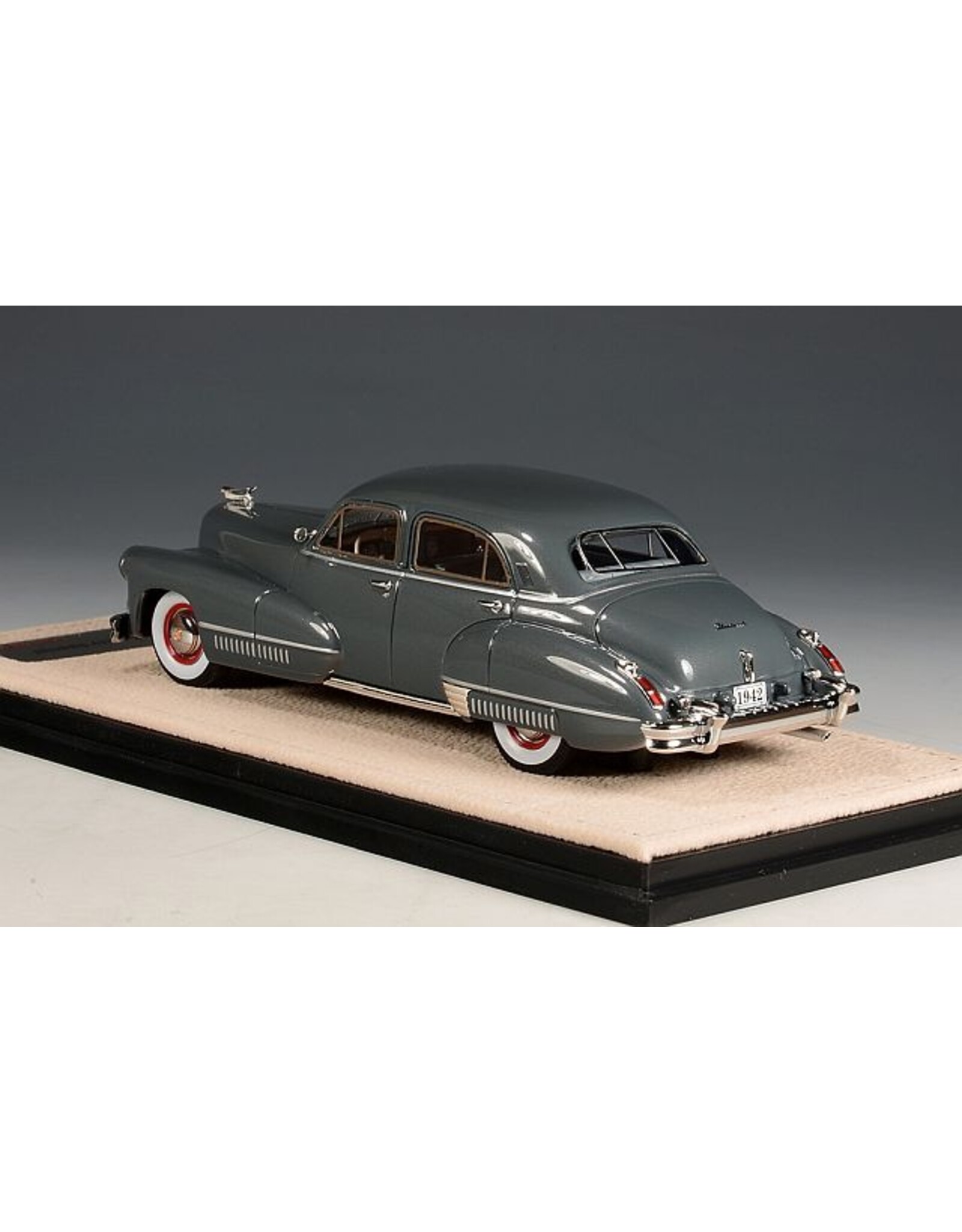 Cadillac(General Motors) Cadillac Sixty Special(1942)grey