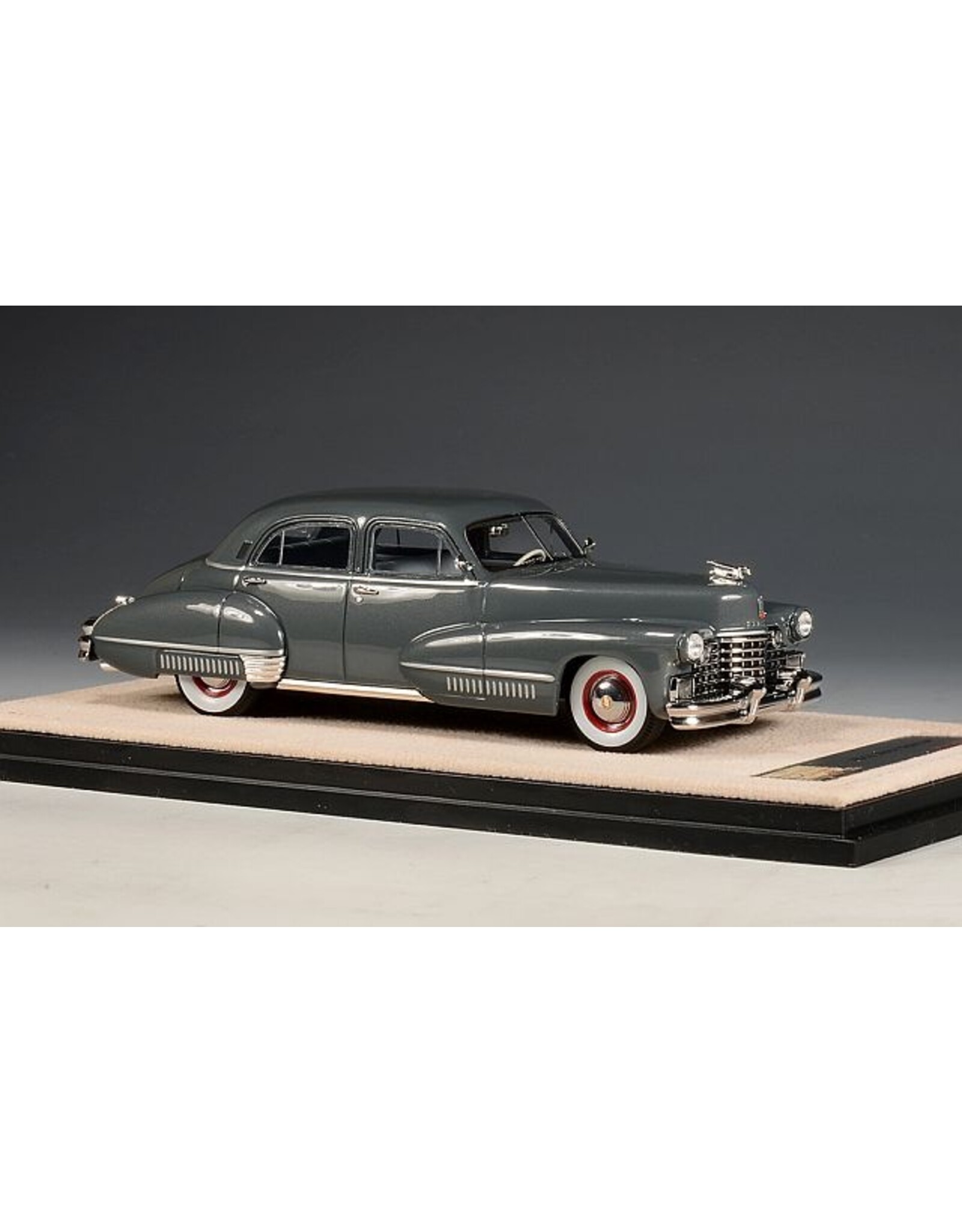 Cadillac(General Motors) Cadillac Sixty Special(1942)grey