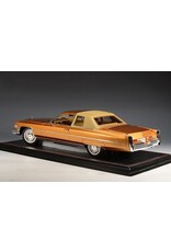 Cadillac(General Motors) Cadillac Coupé DeVille(1976)amberlite firemist