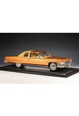 Cadillac(General Motors) Cadillac Coupé DeVille(1976)amberlite firemist