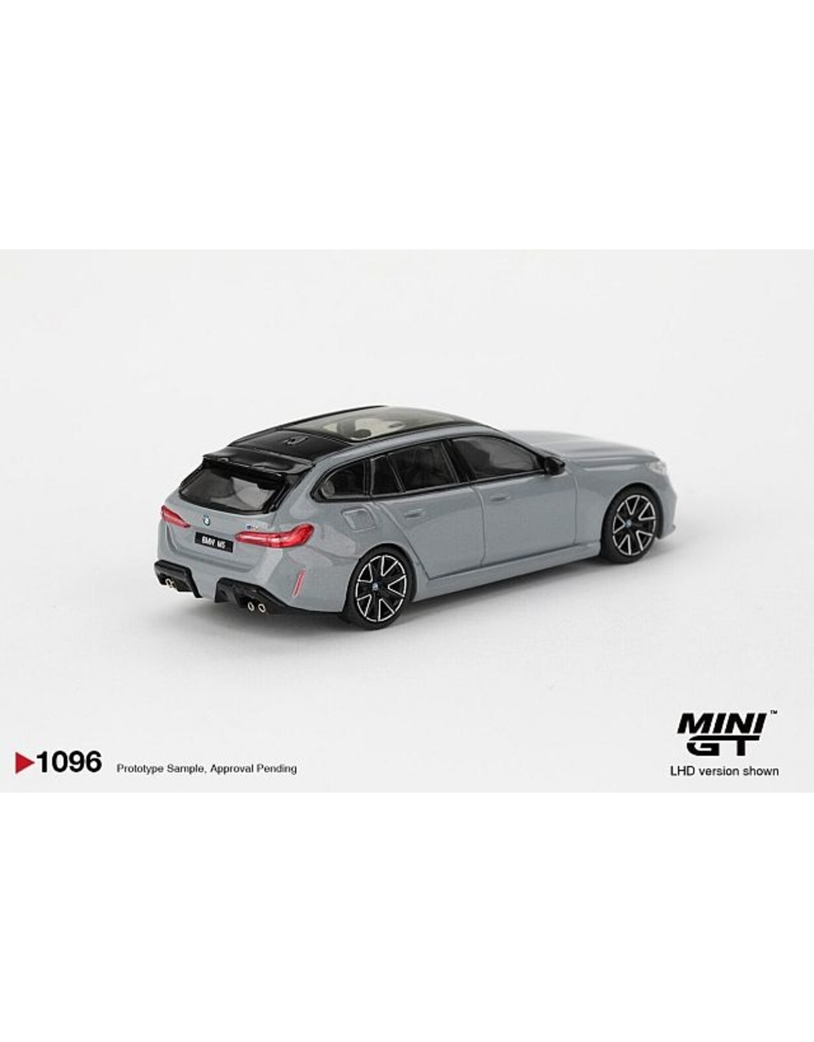 BMW BMW M5(G99)Touring(2025)Brooklyn grey metallic