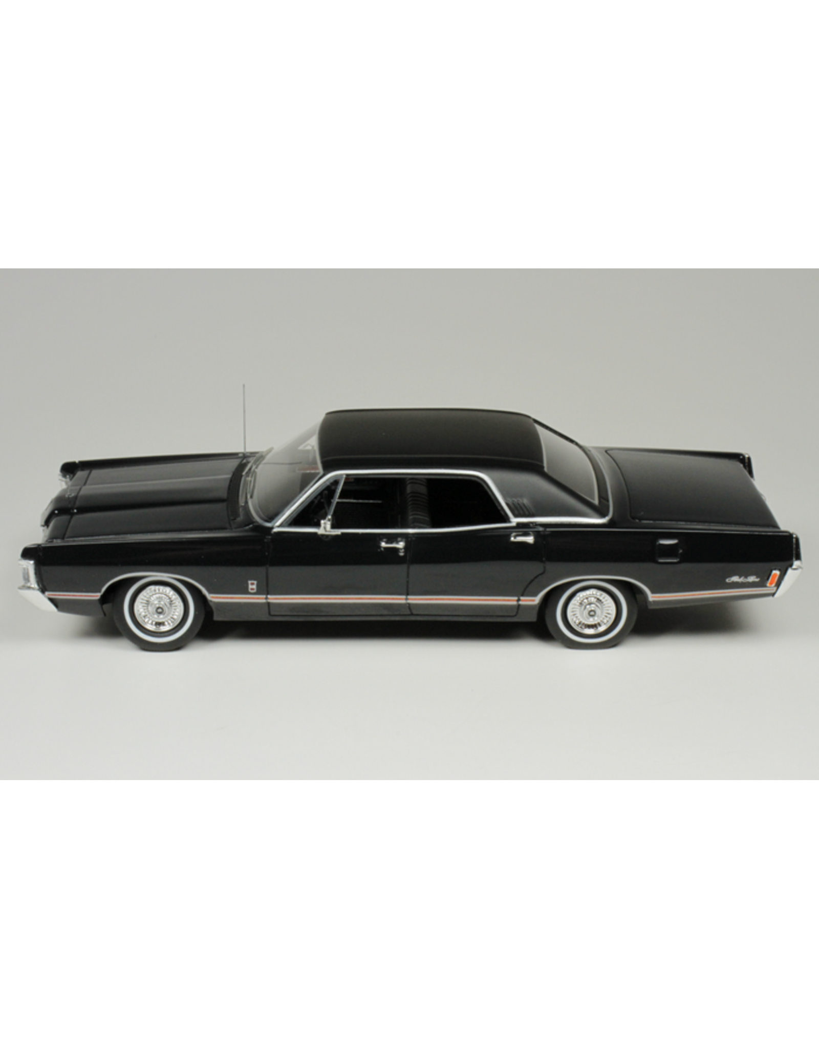 Mercury Mercury Brougham(1968)black