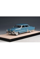 Cadillac(General Motors) Cadillac Fleetwood Sixty Special(1953)Tunis blue metallic