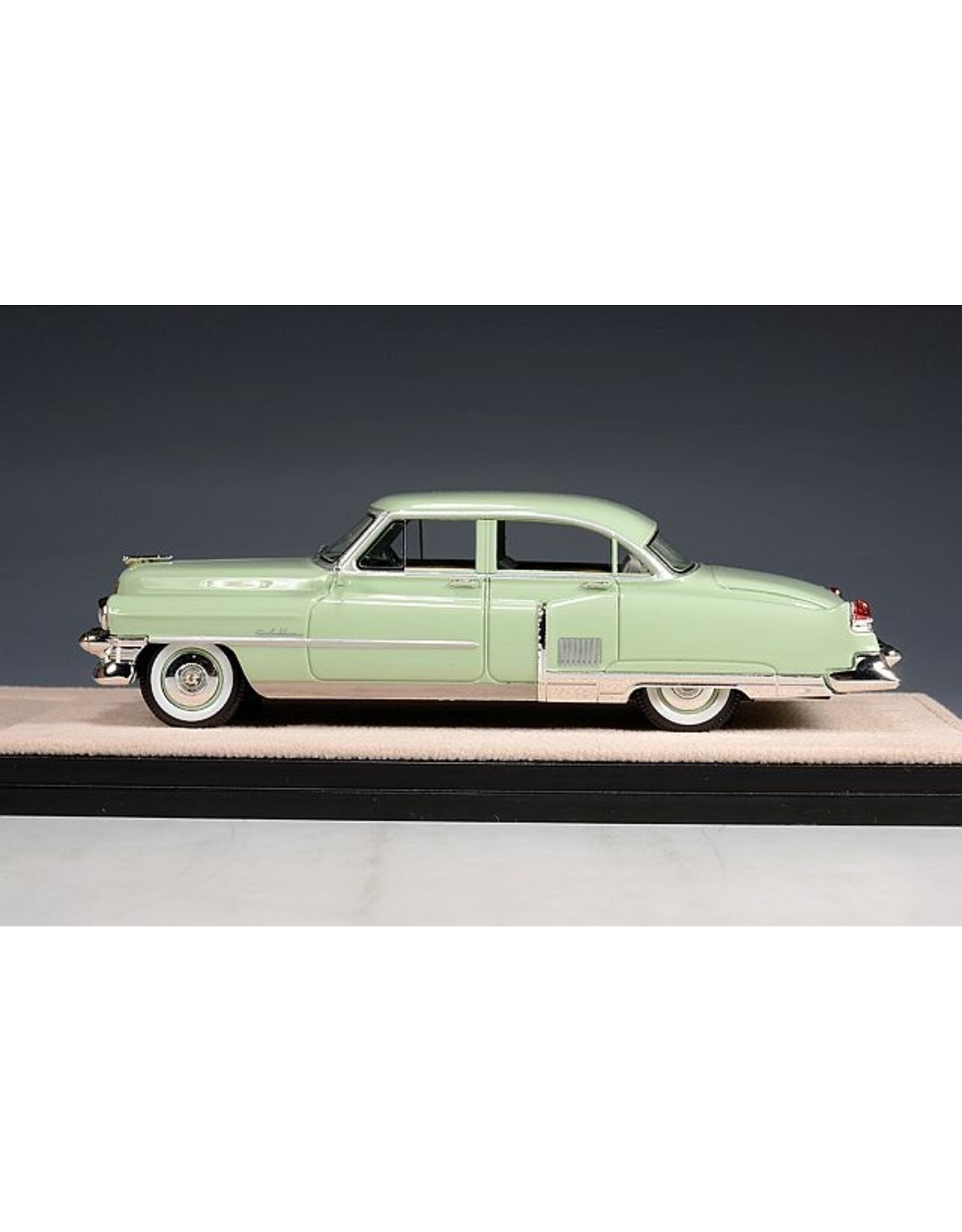 Cadillac(General Motors) Cadillac Fleetwood Sixty Special(1953)gloss green