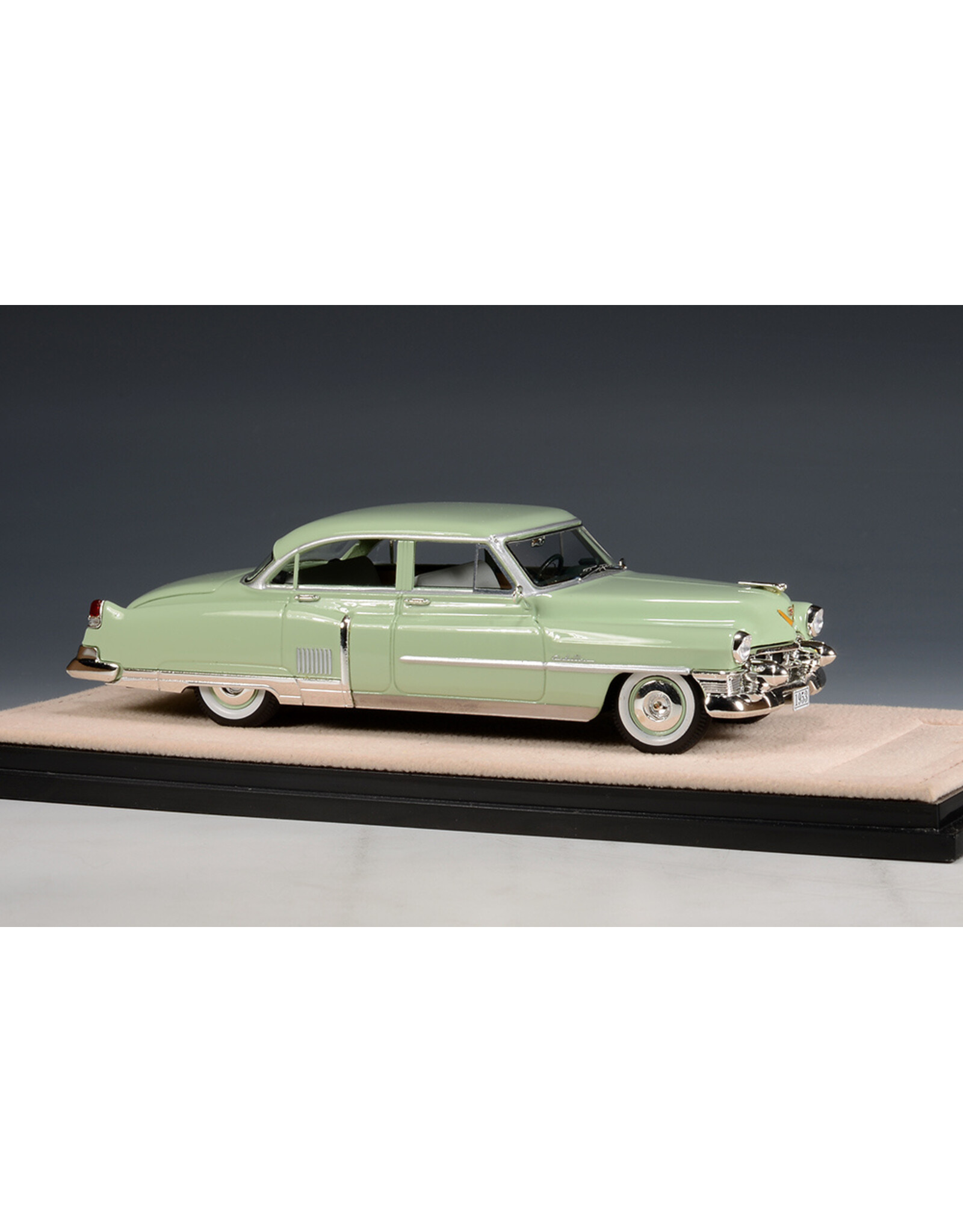 Cadillac(General Motors) Cadillac Fleetwood Sixty Special(1953)gloss green