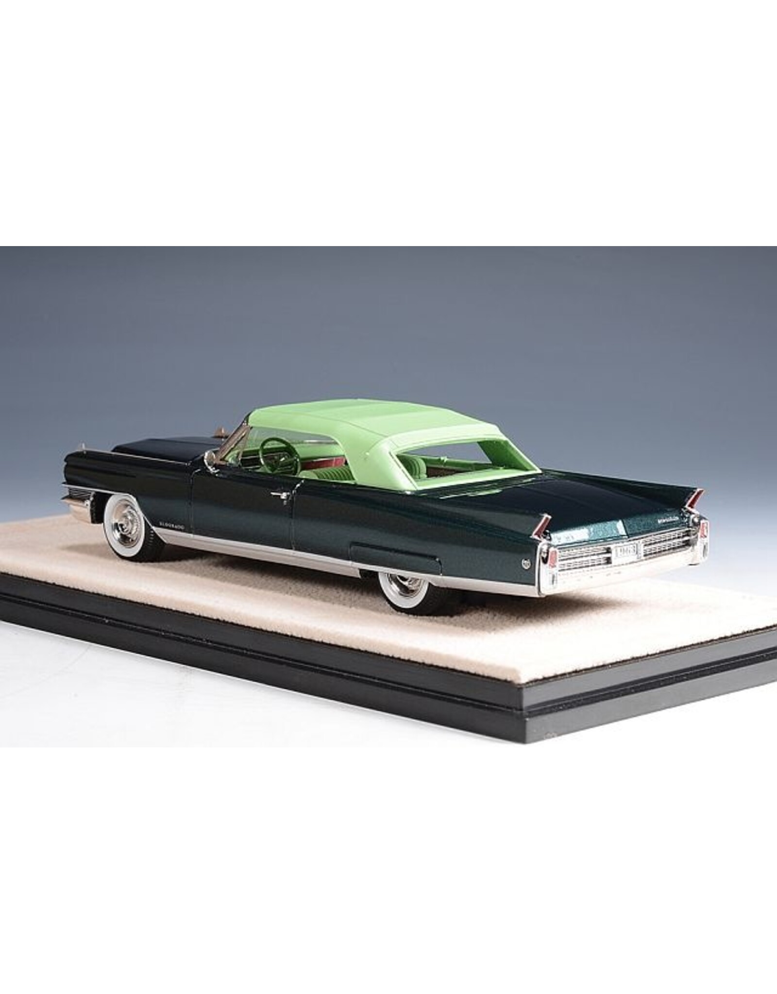 Cadillac(General Motors) Cadillac Eldorado Biarritz(1963)closed roof(Brewster green metallic)