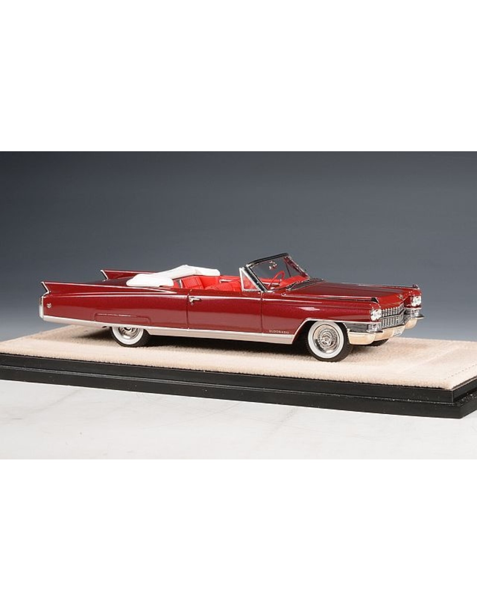 Cadillac(General Motors) Cadillac Eldorado Biarritz(1963)open roof(Matador red metallic