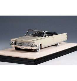Cadillac(General Motors) Cadillac Eldorado Biarritz(1963)open roof(Bahama sand)