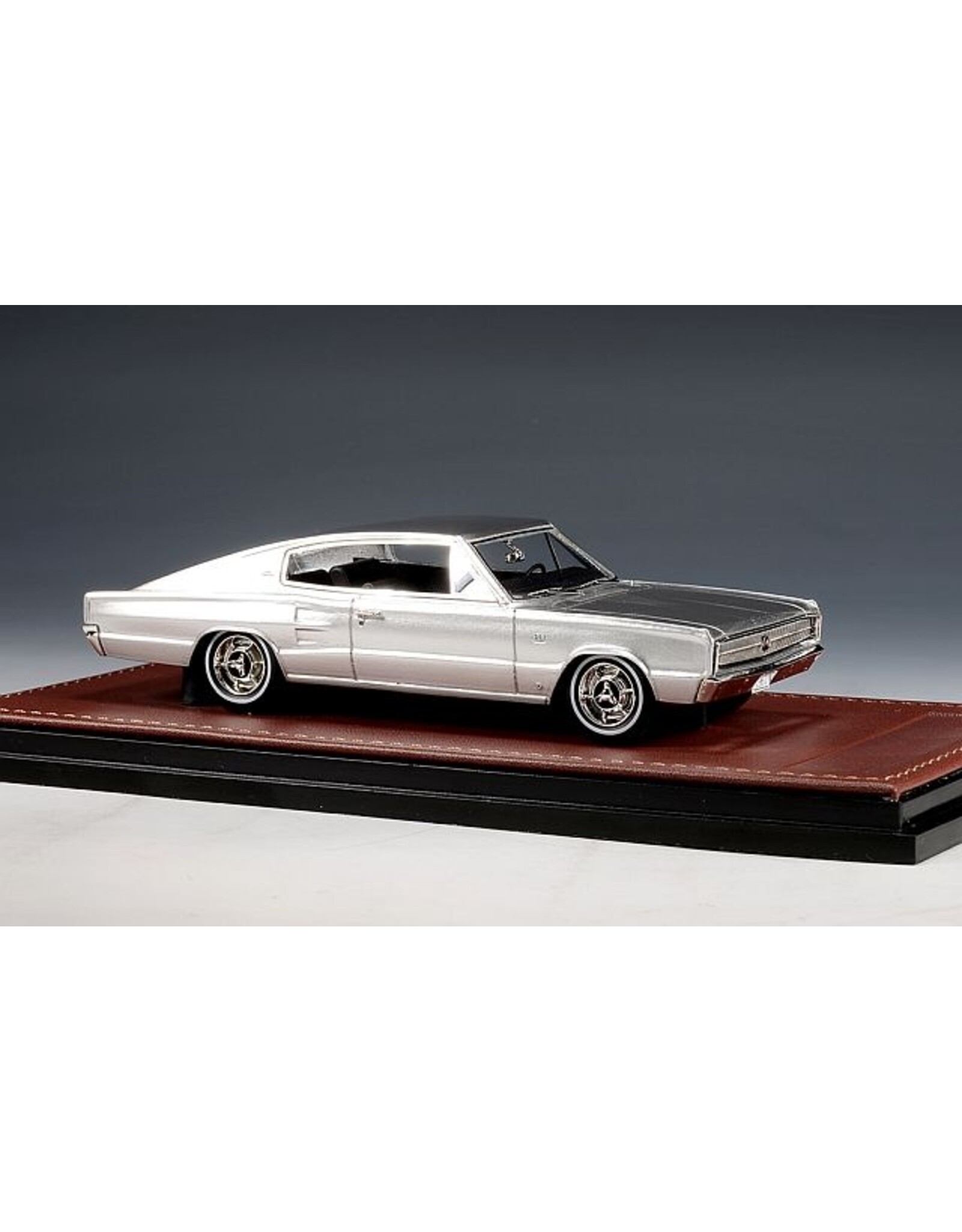 Dodge(Chrysler) Dodge Charger(1967)silver metallic