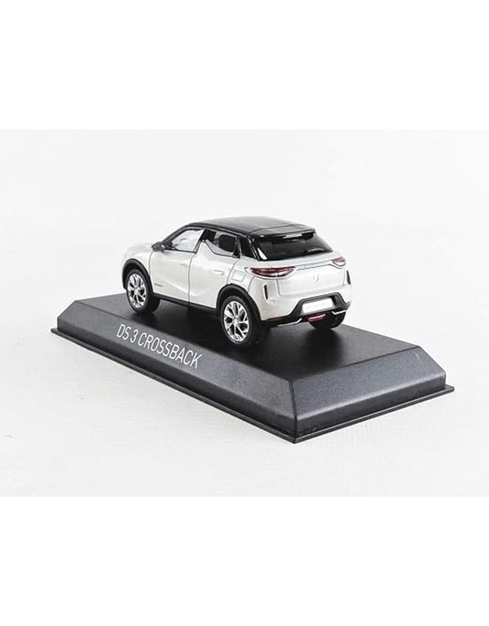 Citroën Citroën DS3 Crossback E-Tense(2019)Pearl & black roof