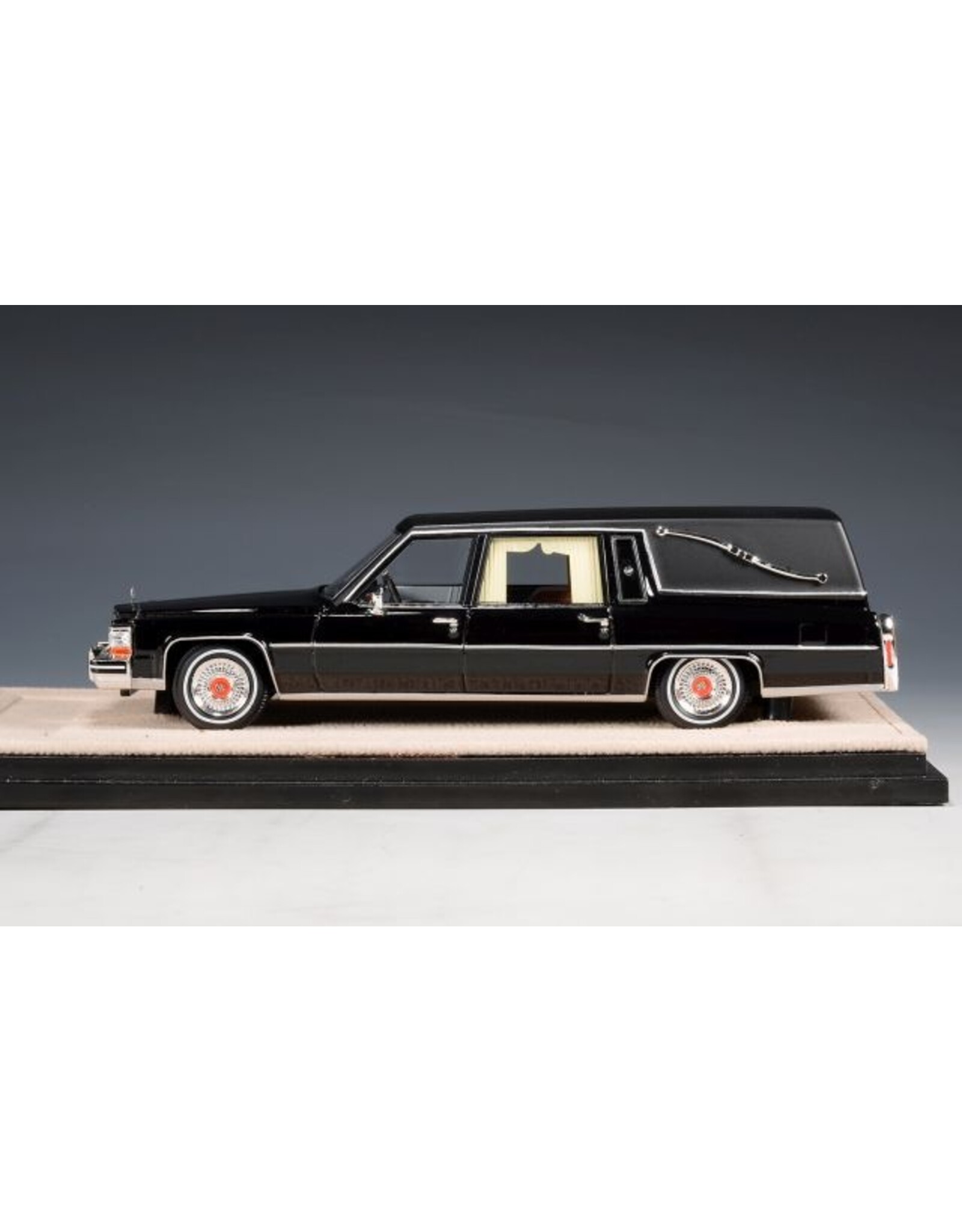 Cadillac by Superior Coach Corporation Cadillac Superior Hearse(1980)black