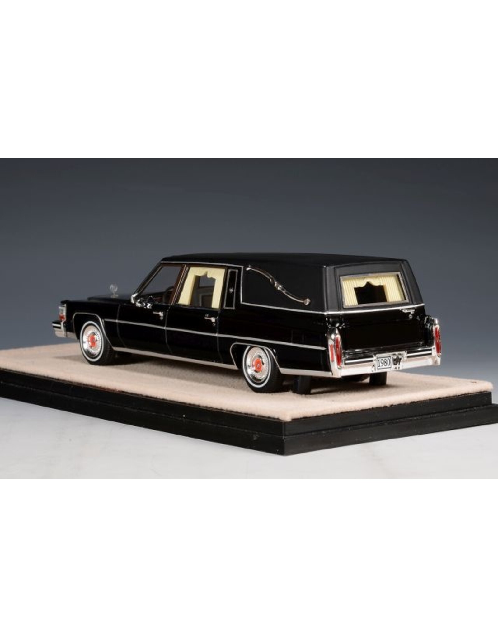 Cadillac by Superior Coach Corporation Cadillac Superior Hearse(1980)black