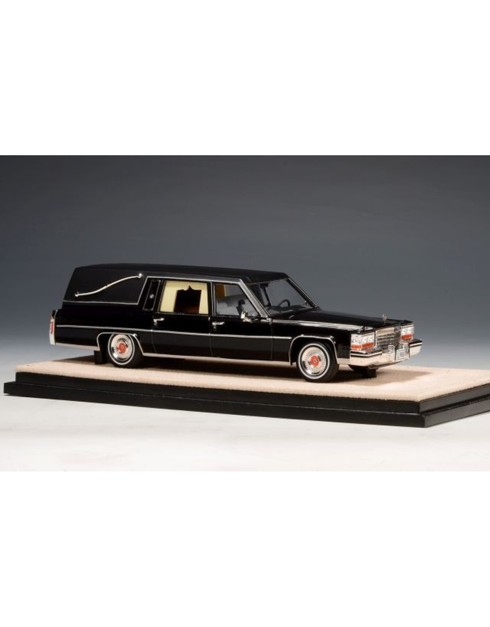 Cadillac by Superior Coach Corporation Cadillac Superior Hearse(1980)black