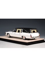 Cadillac by Superior Coach Corporation Cadillac Superior Hearse(1980)white