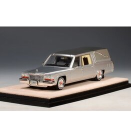 Cadillac by Superior Coach Corporation Cadillac Superior Hearse(1980)silver