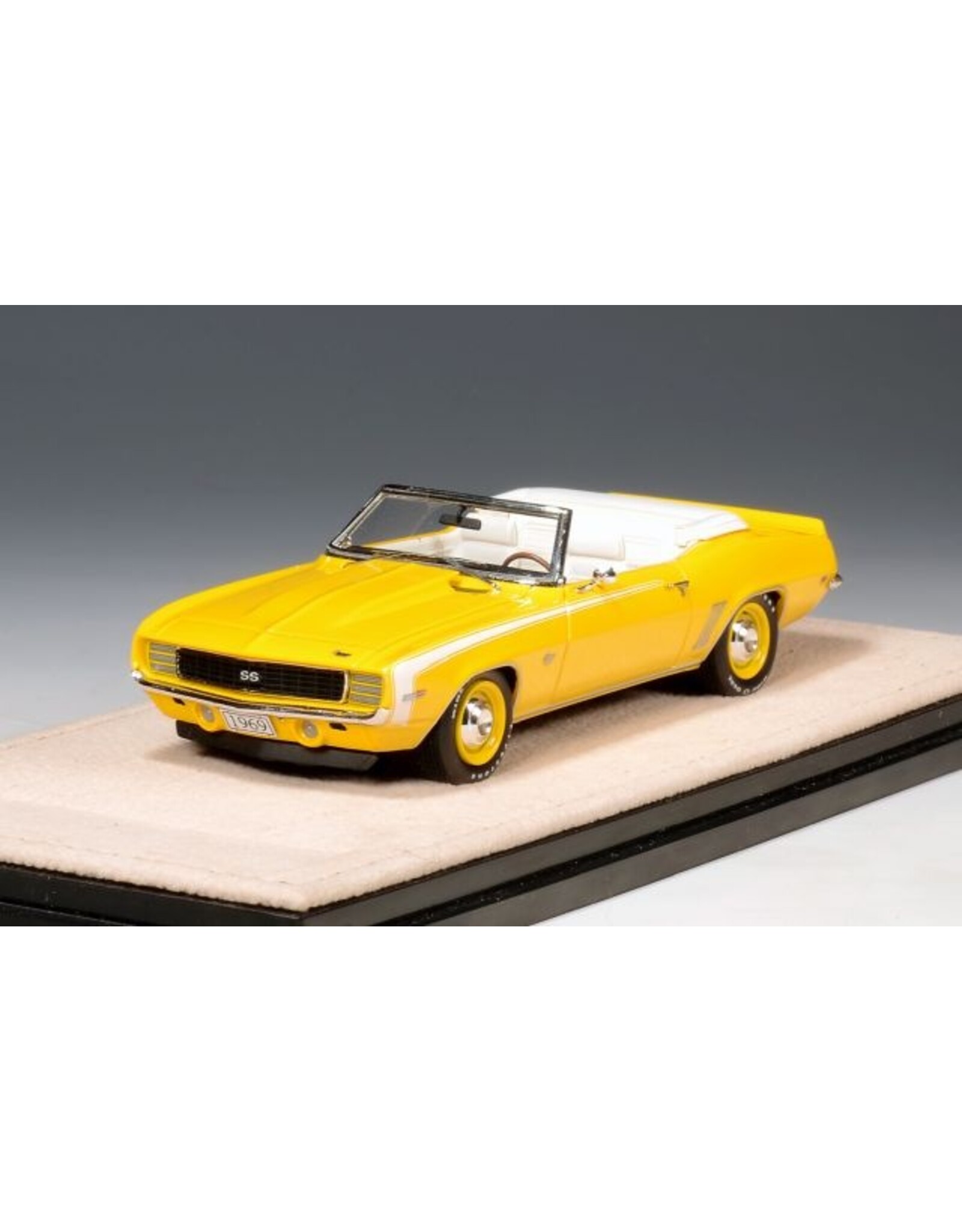 Chevrolet Chevrolet Camaro RS SS Convertible(open roof)1969(Daytona yellow)