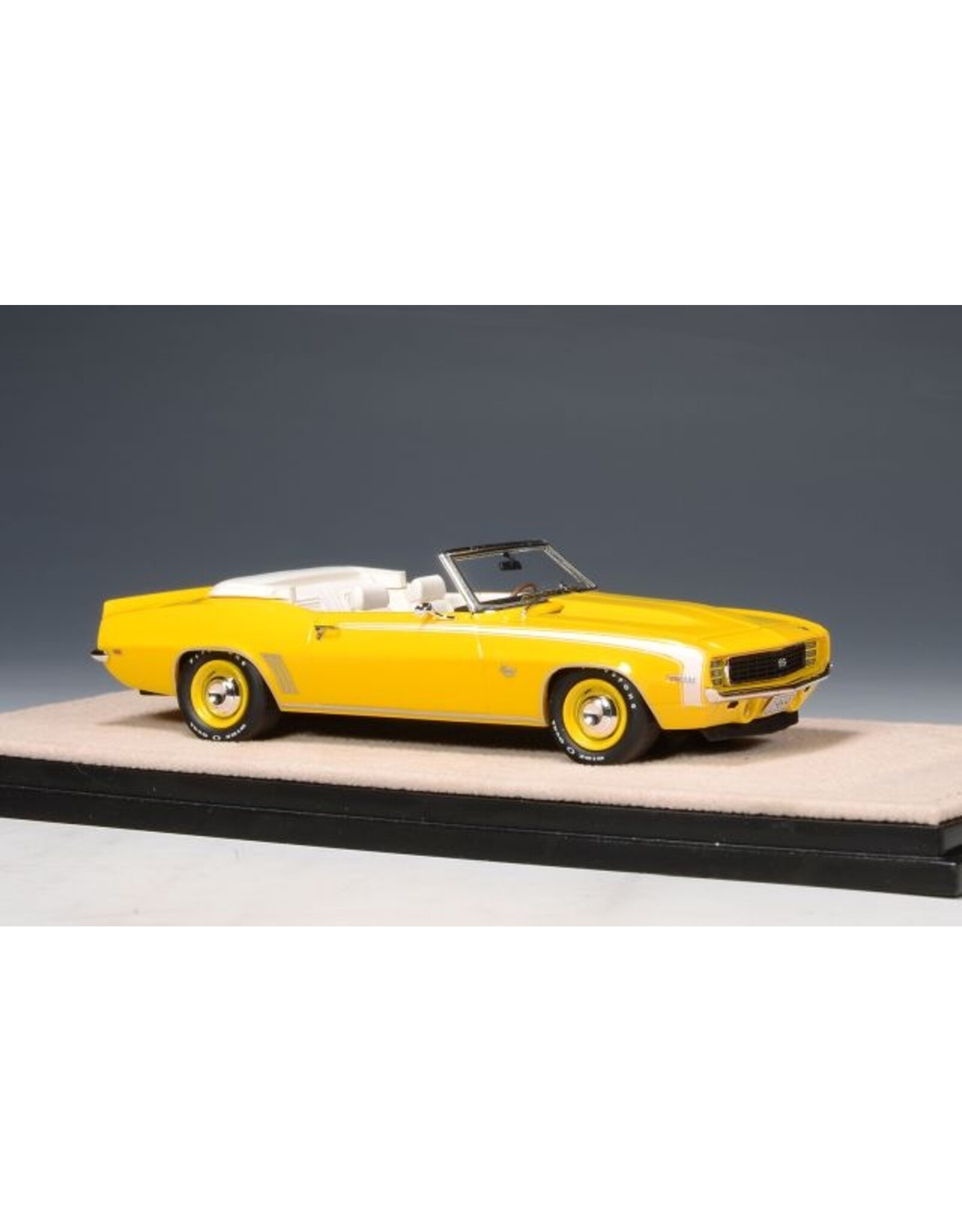 Chevrolet Chevrolet Camaro RS SS Convertible(open roof)1969(Daytona yellow)