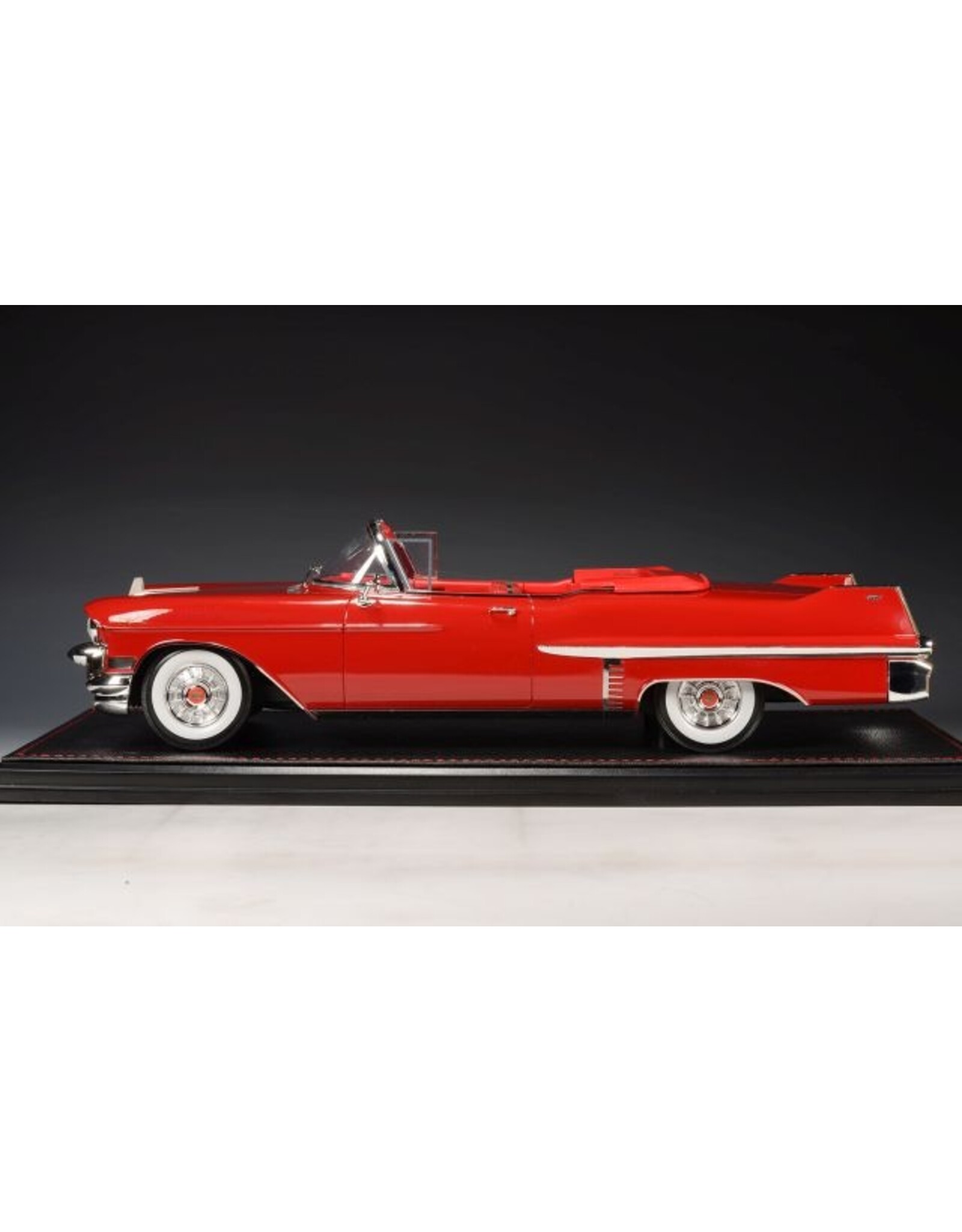 Cadillac(General Motors) Cadillac Series 62 convertible(open roof)1957(Dakotah red)