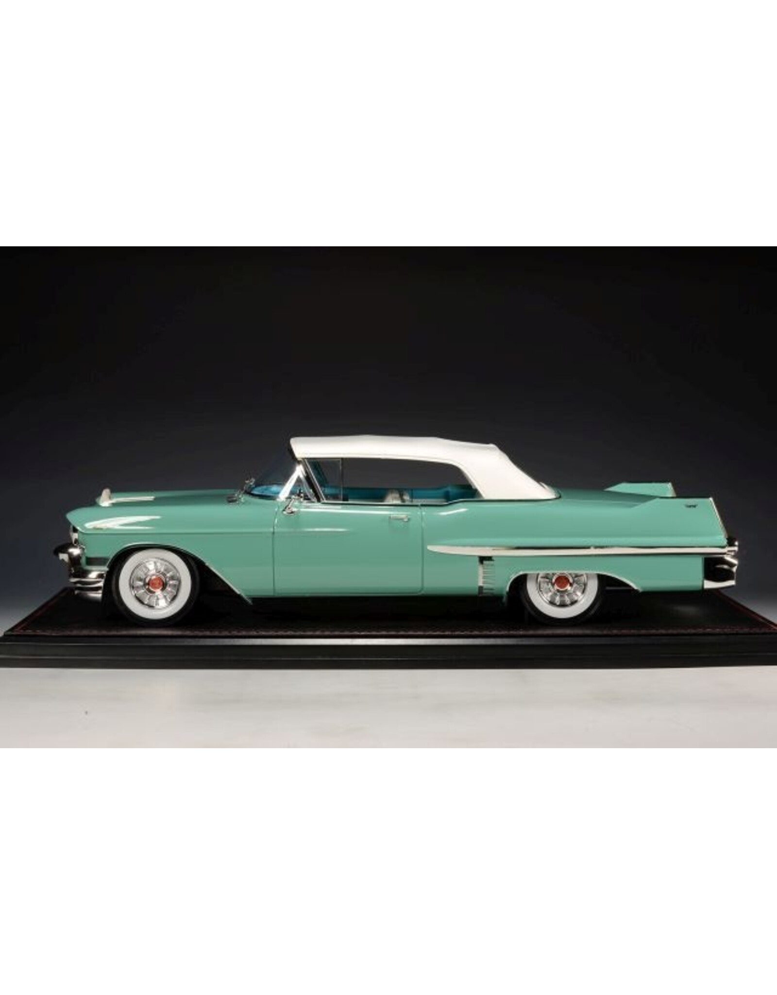 Cadillac(General Motors) Cadillac Series 62 convertible(closed roof)1957(Thebes green metallic)