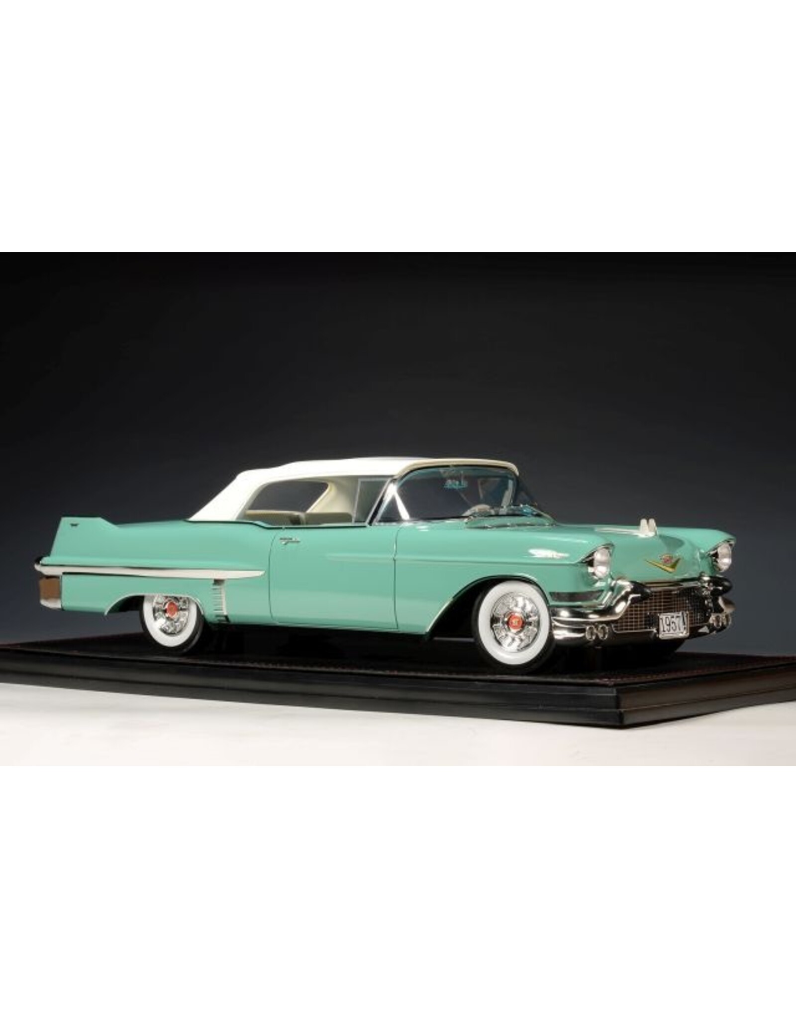 Cadillac(General Motors) Cadillac Series 62 convertible(closed roof)1957(Thebes green metallic)