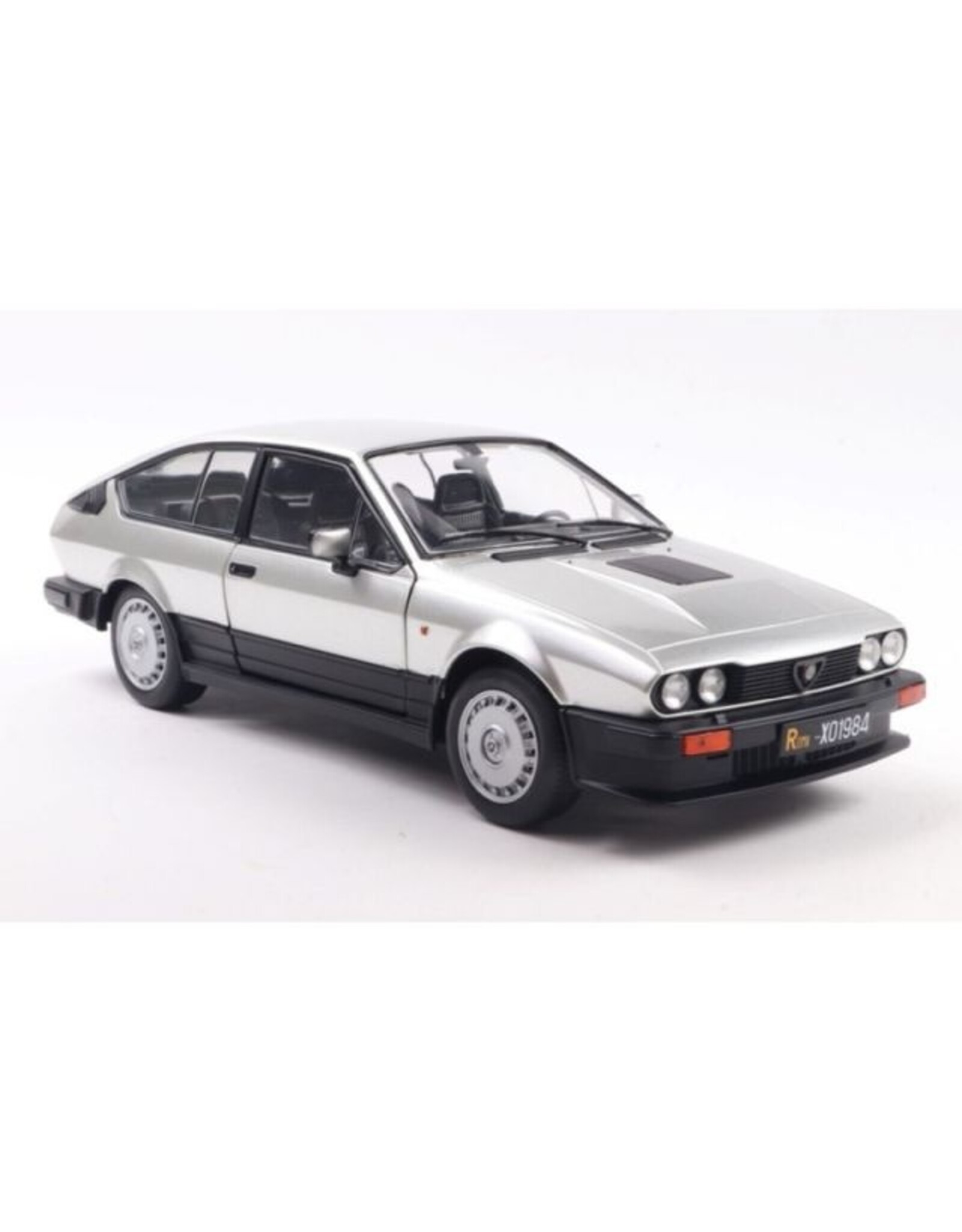 Alfa Romeo Alfa Romeo Alfetta GTV6(1984)silver