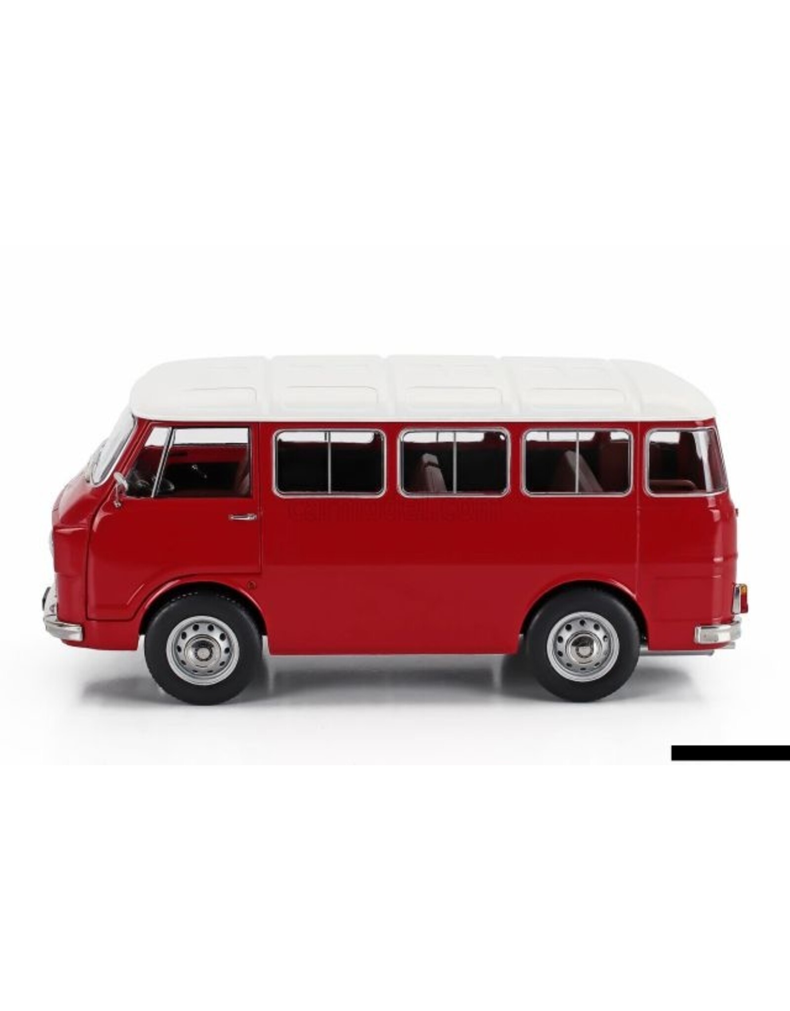 Alfa Romeo Alfa Romeo F12 Minibus Series 1(red)