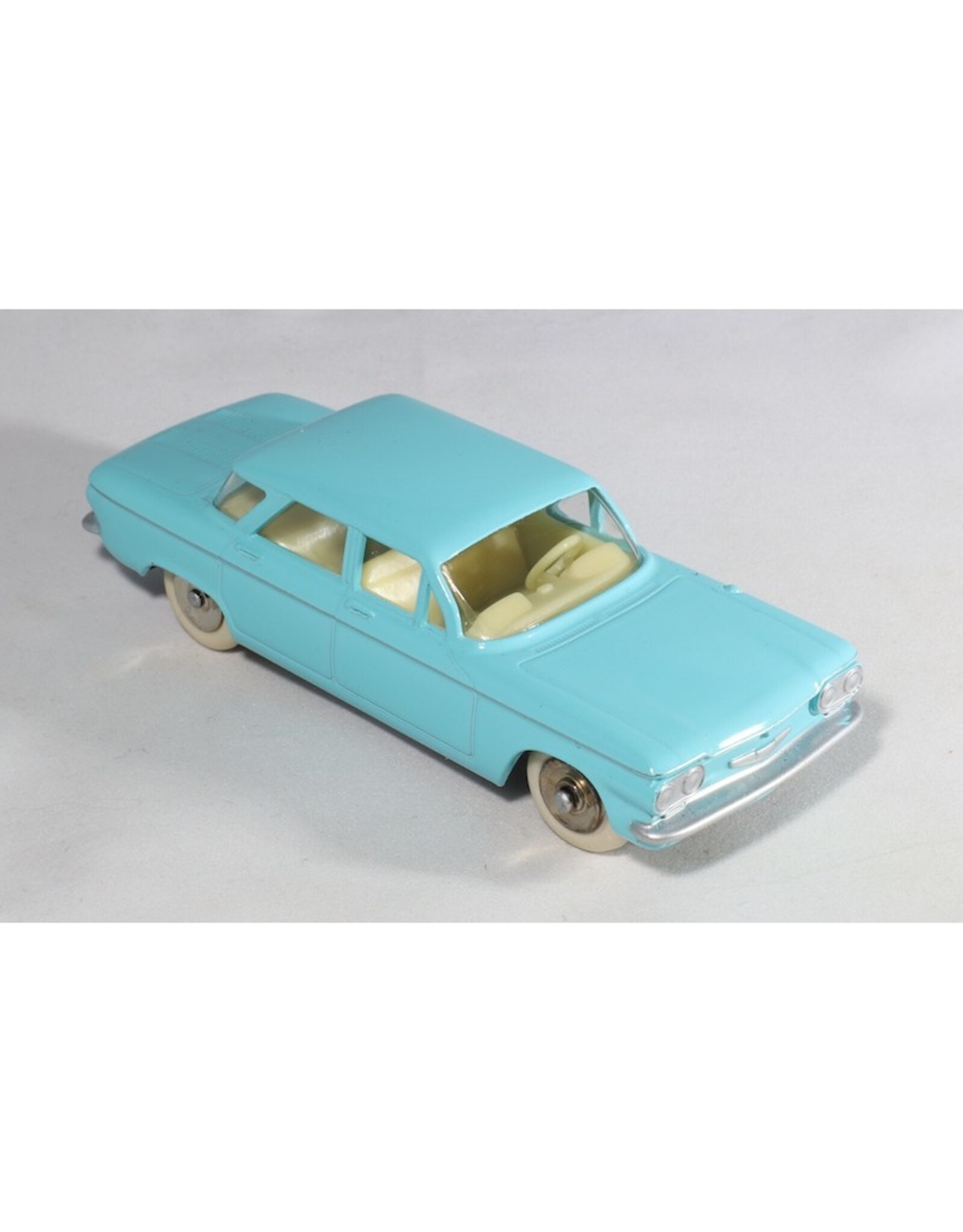 Chevrolet Chevrolet Corvair(light blue)