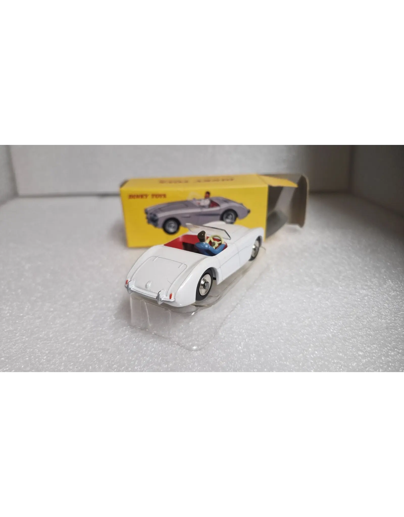 Austin Austin Healey 100 with driver(white)