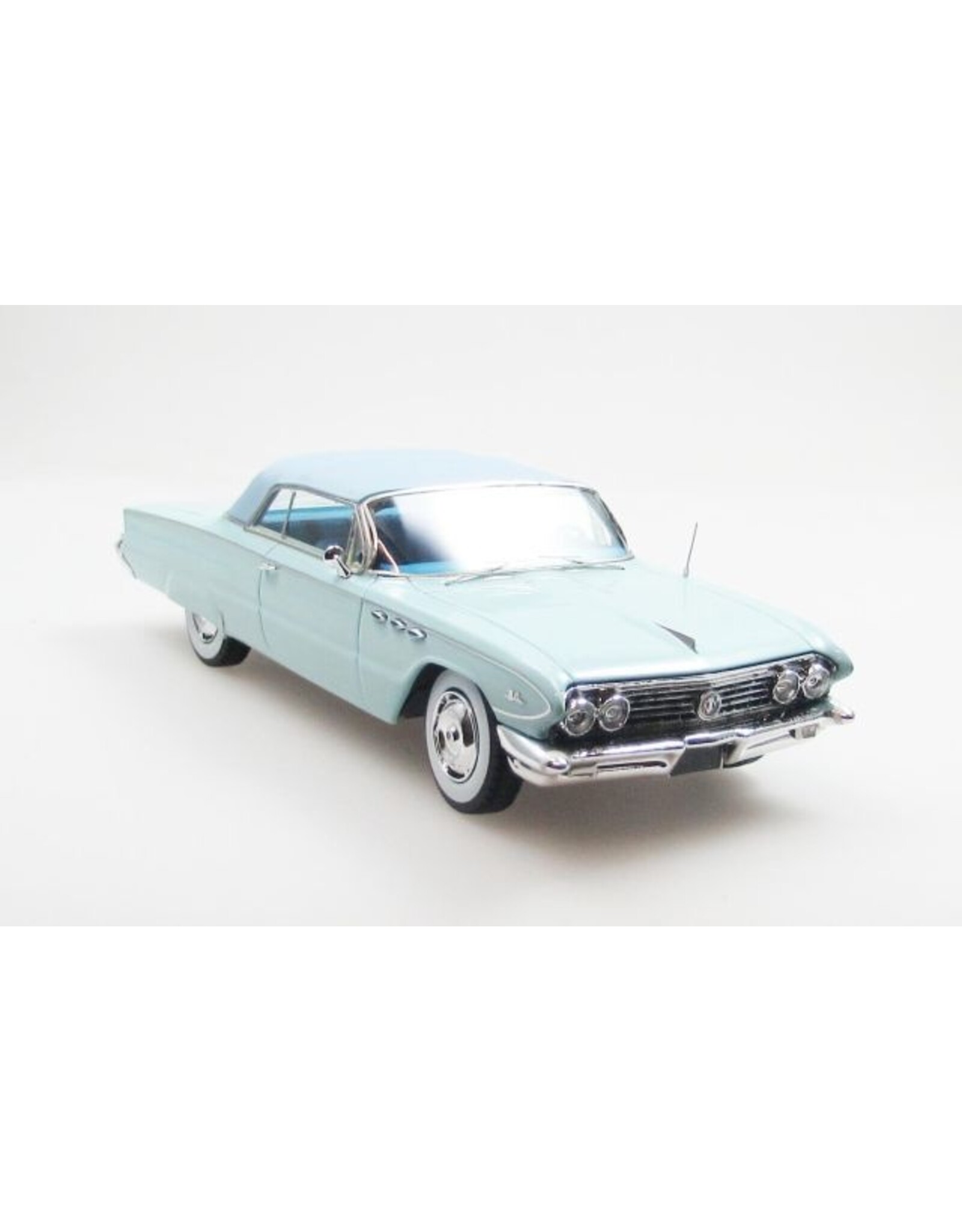Buick Buick Le Sabre 2-doors cabriolet(1961)closed roof(light blue)