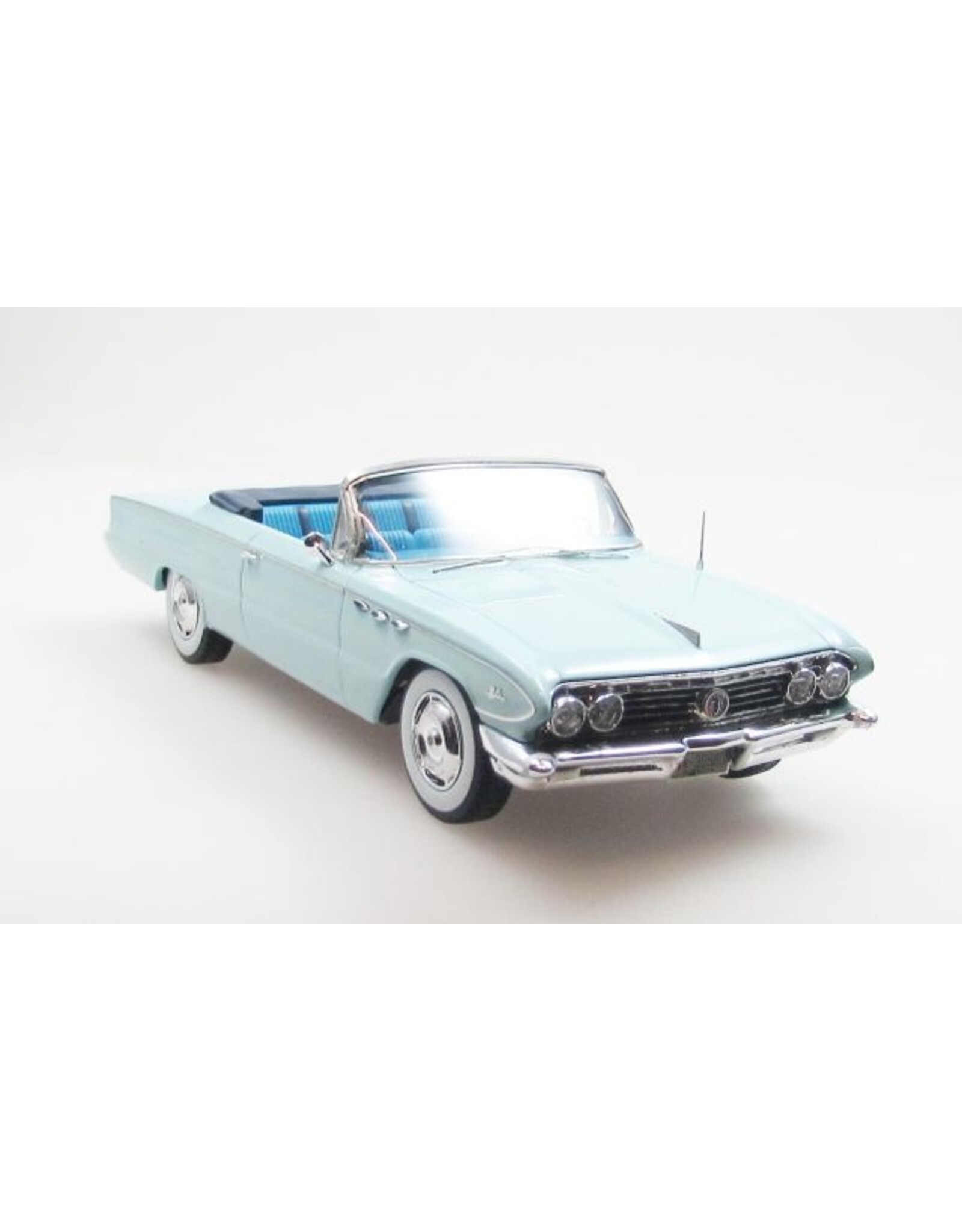 Buick Buick Le Sabre 2-doors cabriolet(1961)open roof(light blue)