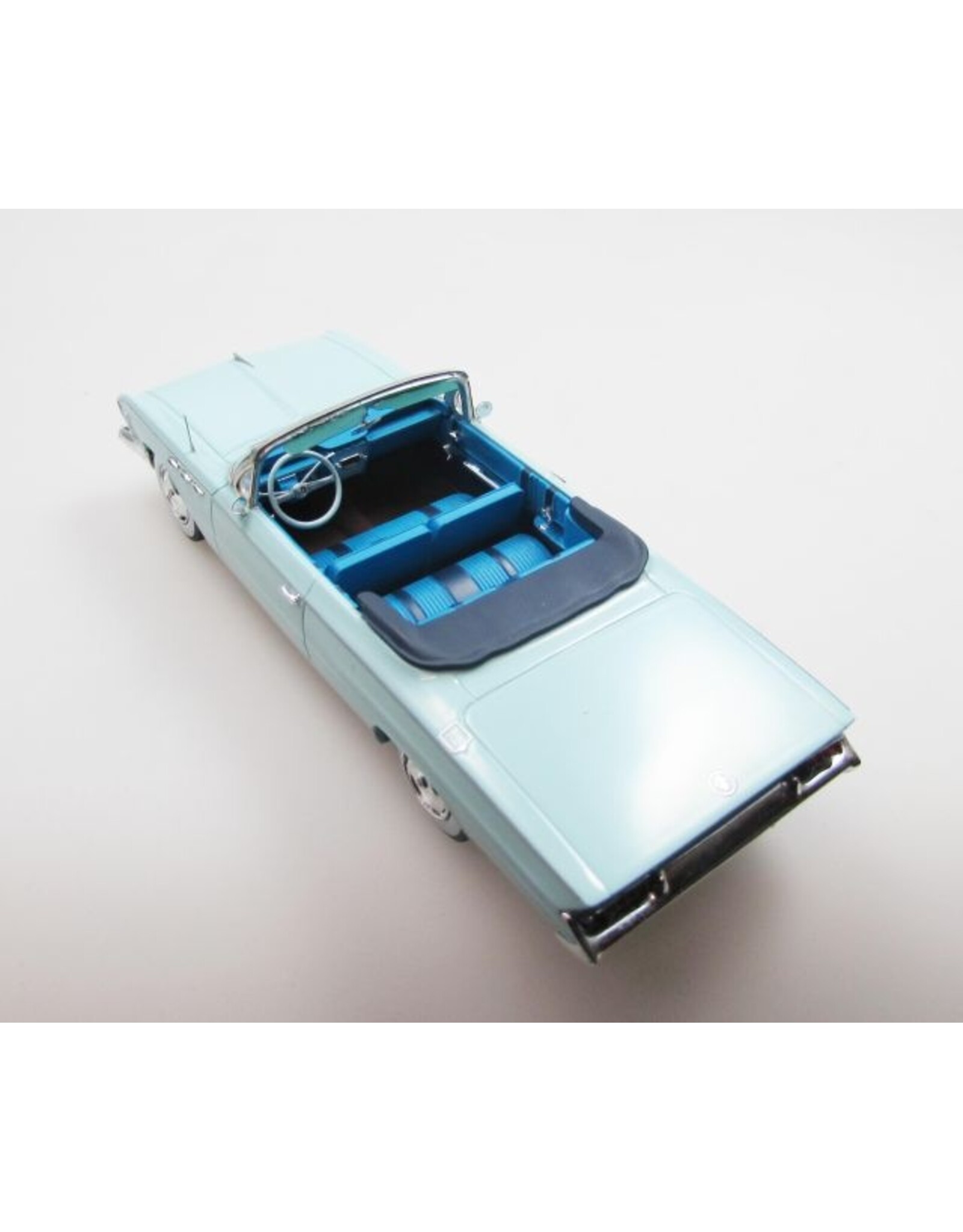 Buick Buick Le Sabre 2-doors cabriolet(1961)open roof(light blue)