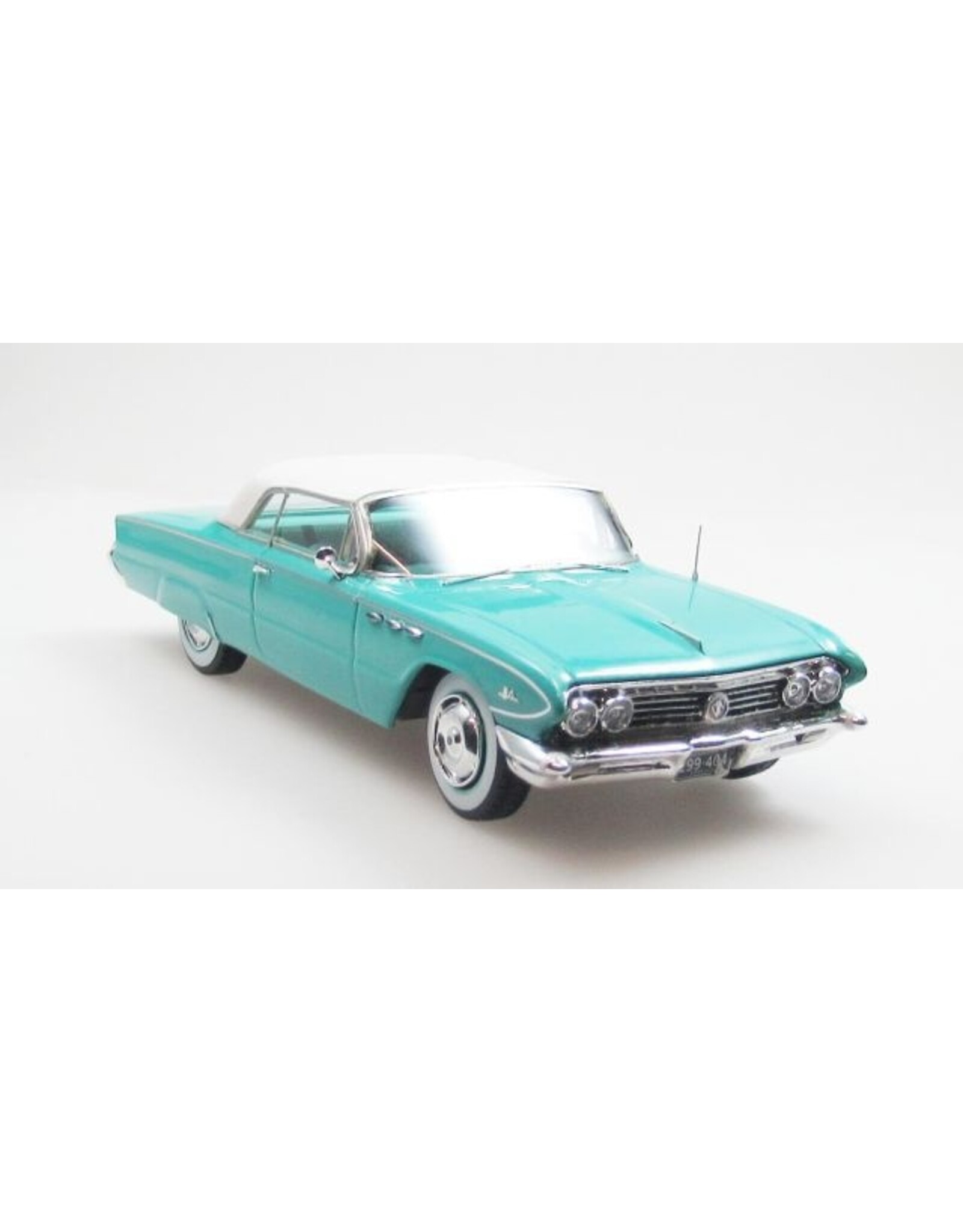 Buick Buick LeSabre 2-doors cabriolet(1961)closed roof(turqoise/white)
