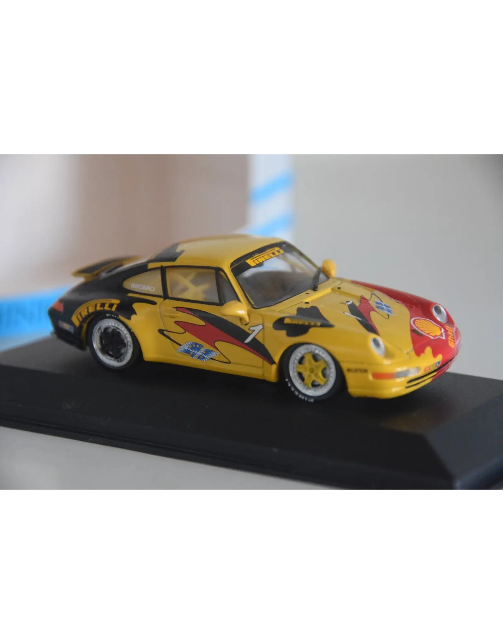 Porsche Porsche 911 #1 Shell/Pirelli Supercup(1984)