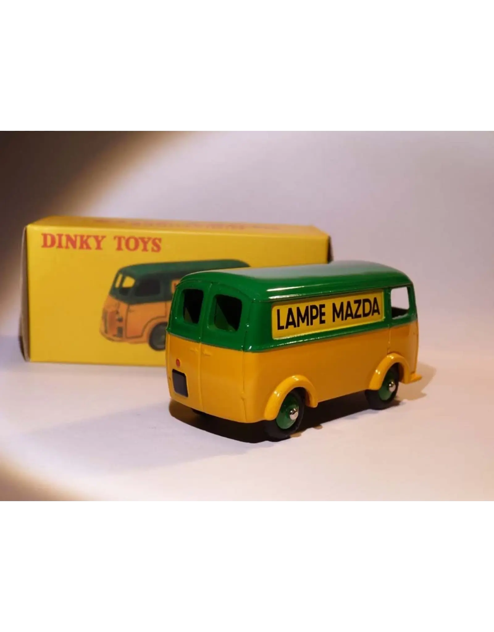 Peugeot Peugeot D3 A "Lampe Mazda"