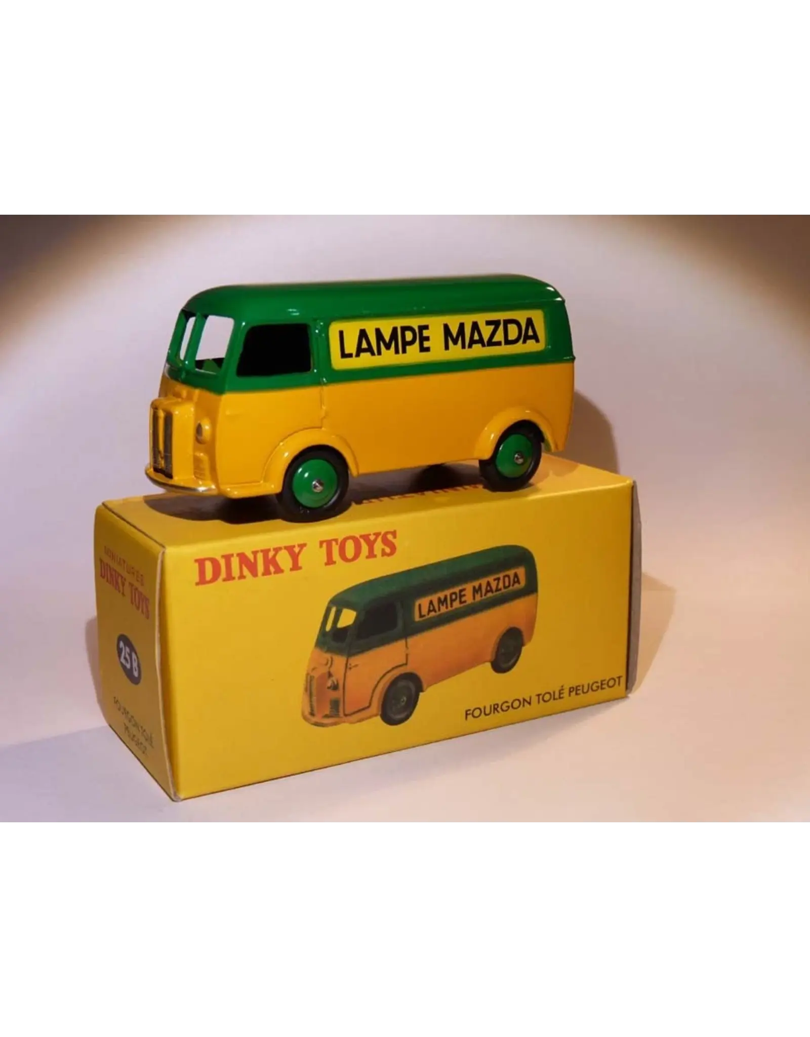 Peugeot Peugeot D3 A "Lampe Mazda"