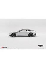 Aston Martin Aston Martin DBS(2024)Stratus white