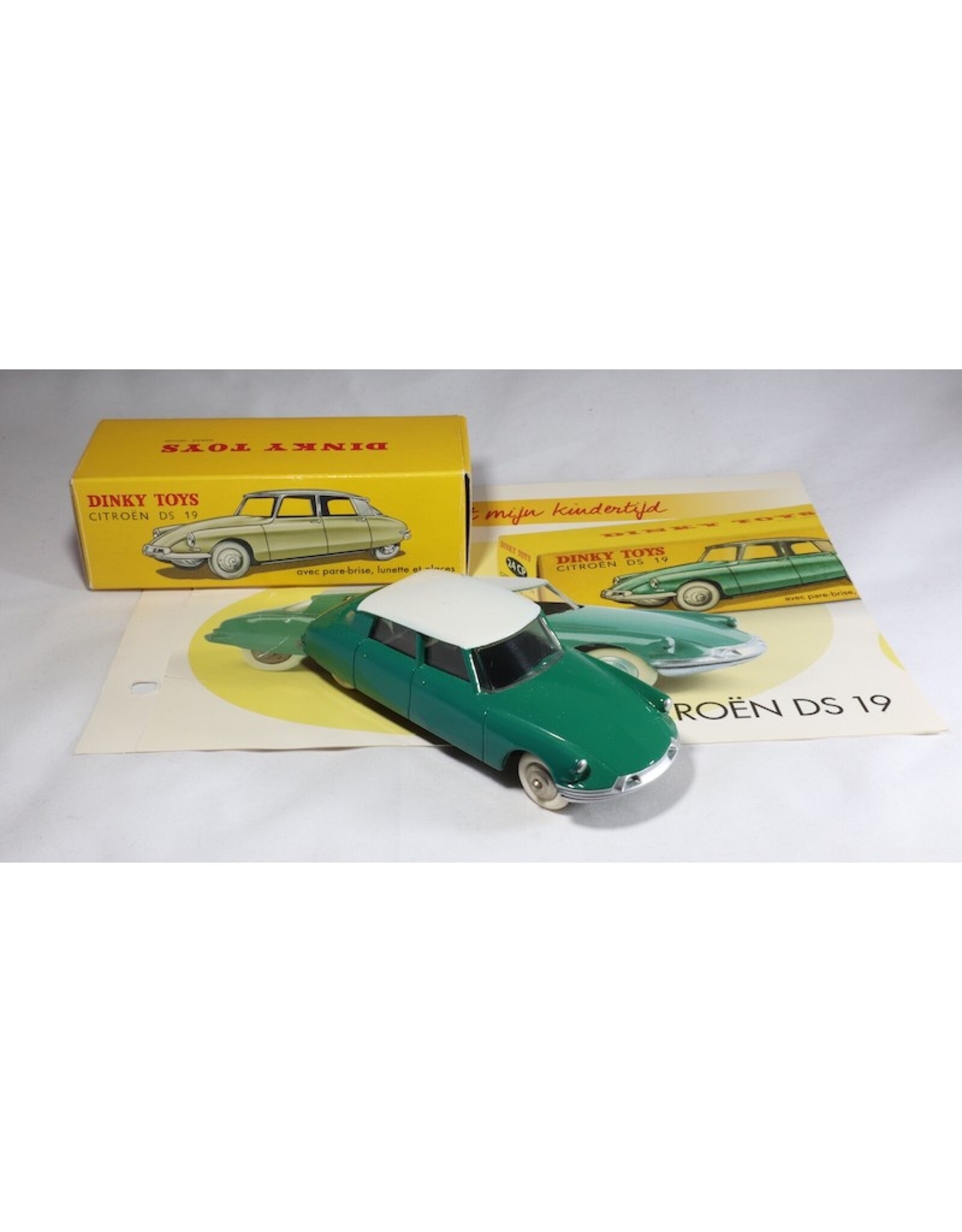 Citroën Citroën DS 19(avec pare-brise,lunette et glaces