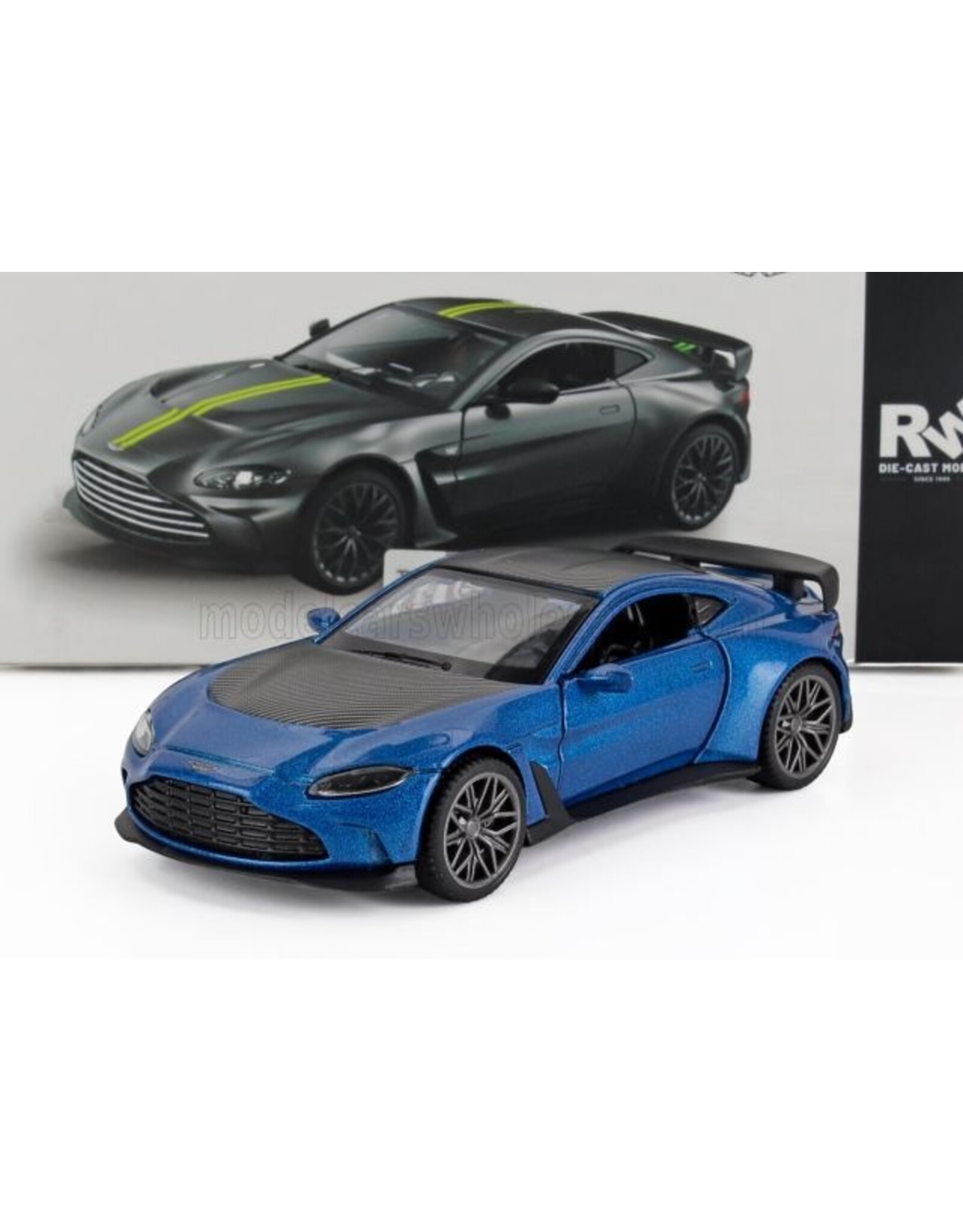 Aston Martin Aston Martin V8 Vantage(blue/black roof)