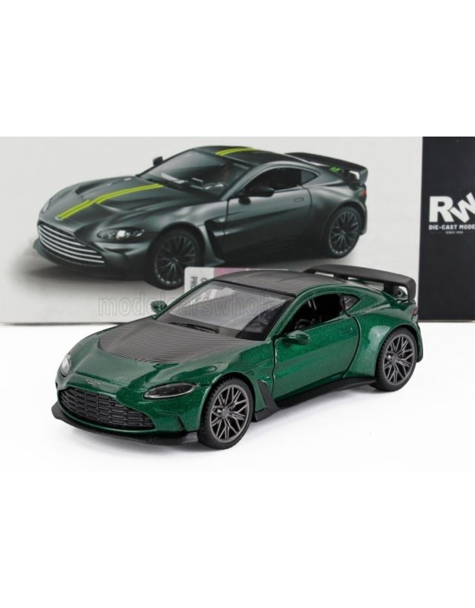 Aston Martin Aston Martin V8 Vantage(green/yellow striping)