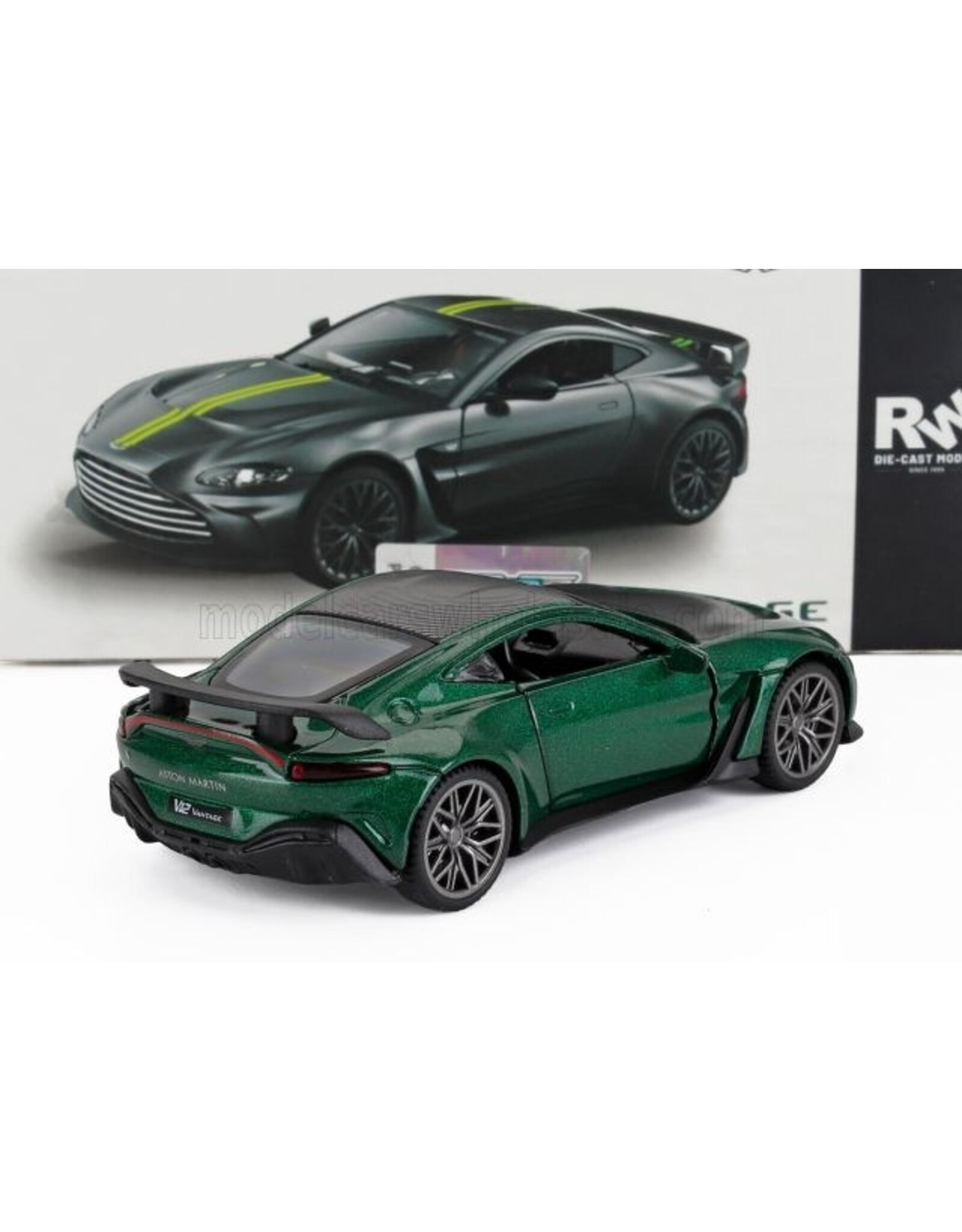 Aston Martin Aston Martin V8 Vantage(green/yellow striping)