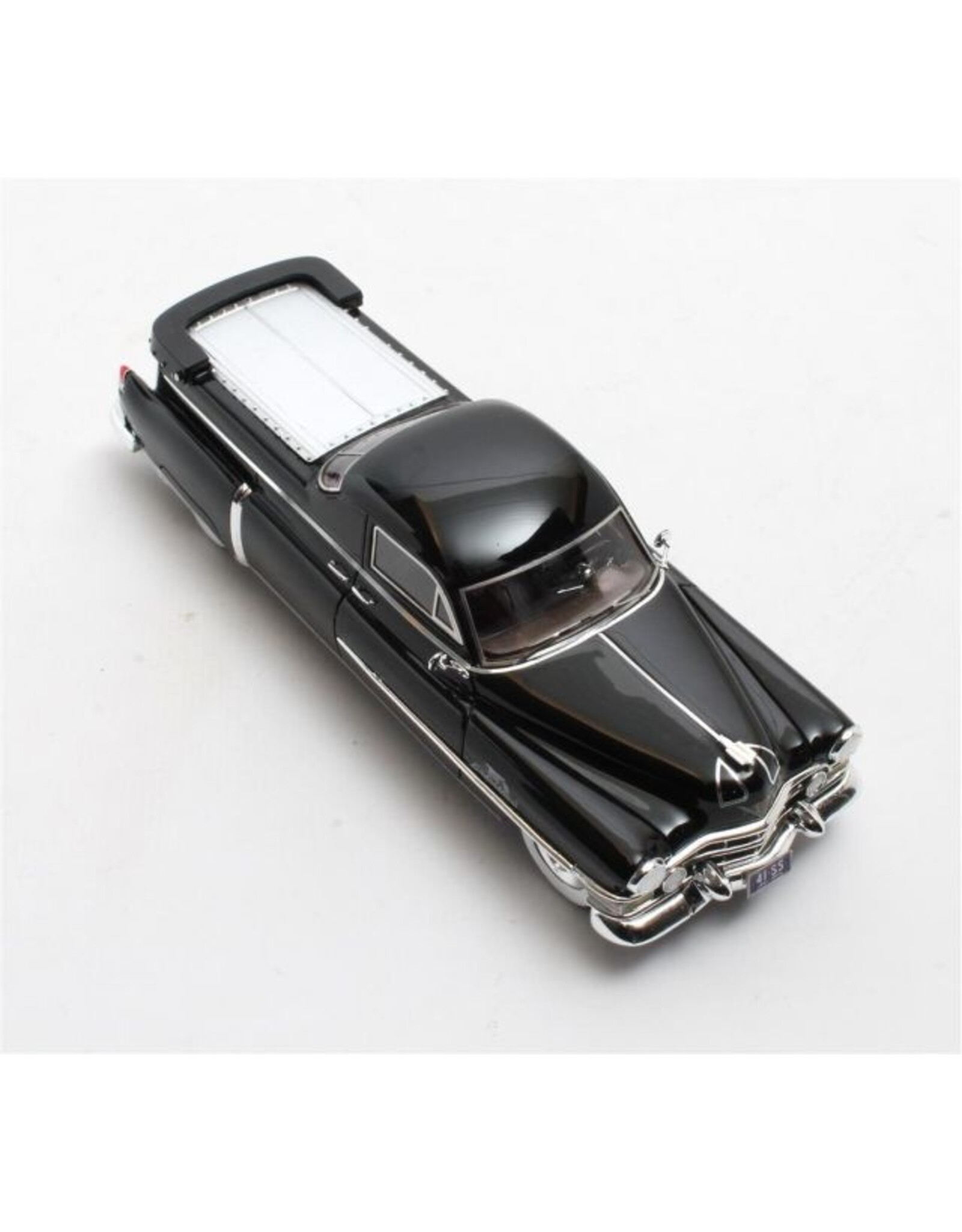 Cadillac by Superior Coach Corporation Cadillac Professional S & S Florentine Flowercar(black)1951