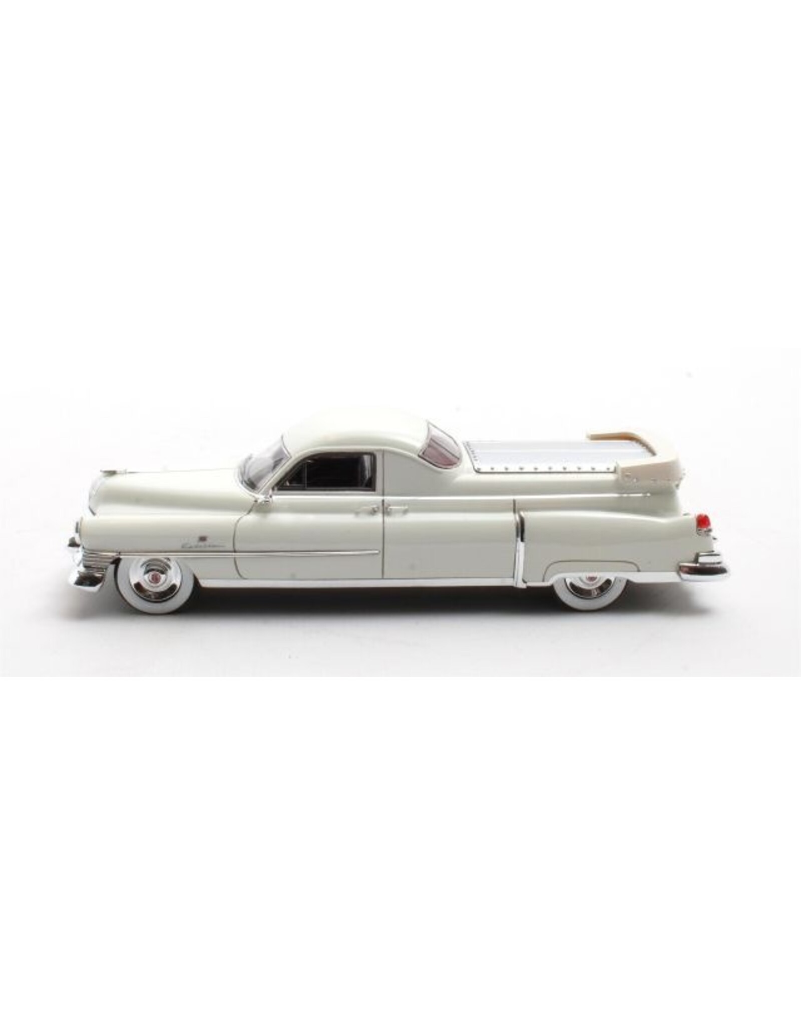 Cadillac by Superior Coach Corporation Cadillac Professional S & S Florentine Flowercar(white)1951