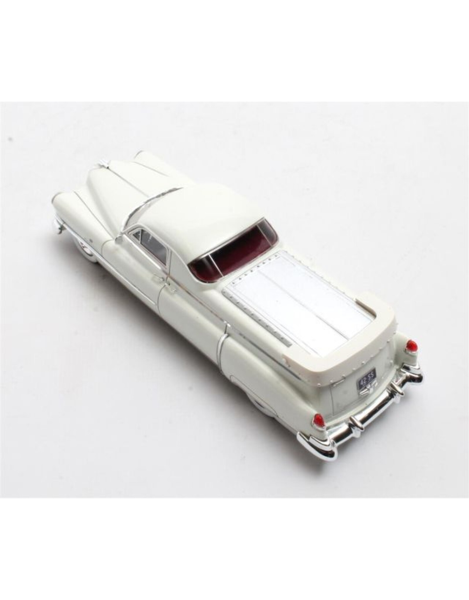 Cadillac by Superior Coach Corporation Cadillac Professional S & S Florentine Flowercar(white)1951