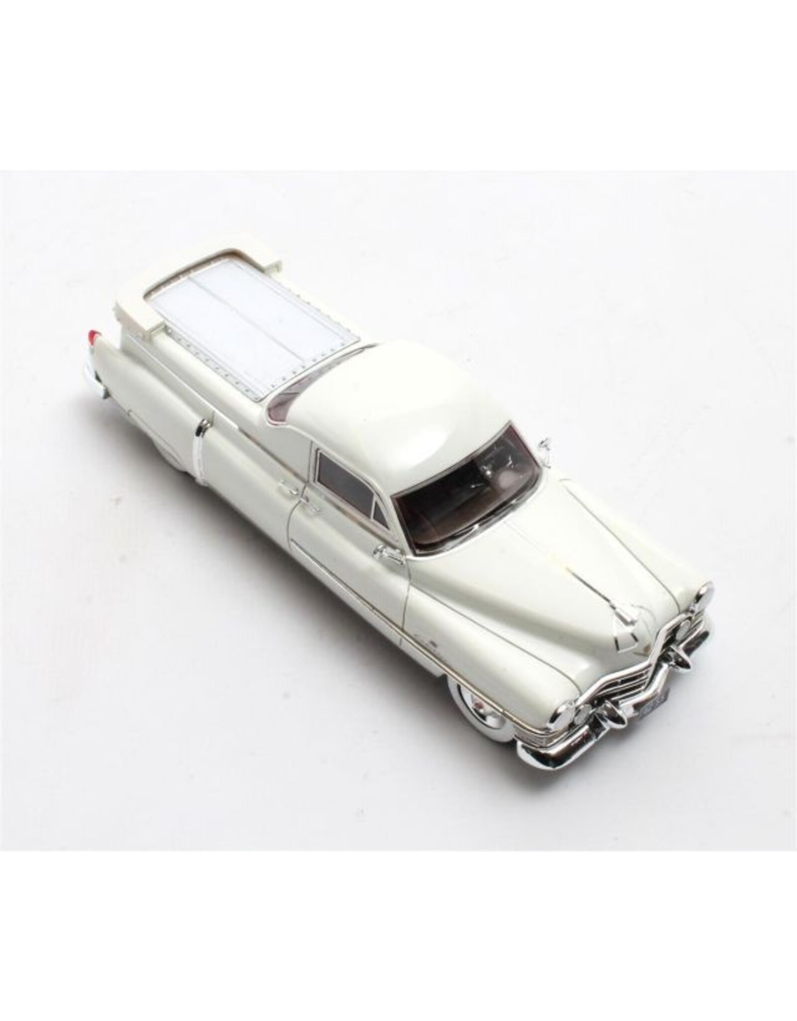 Cadillac by Superior Coach Corporation Cadillac Professional S & S Florentine Flowercar(white)1951