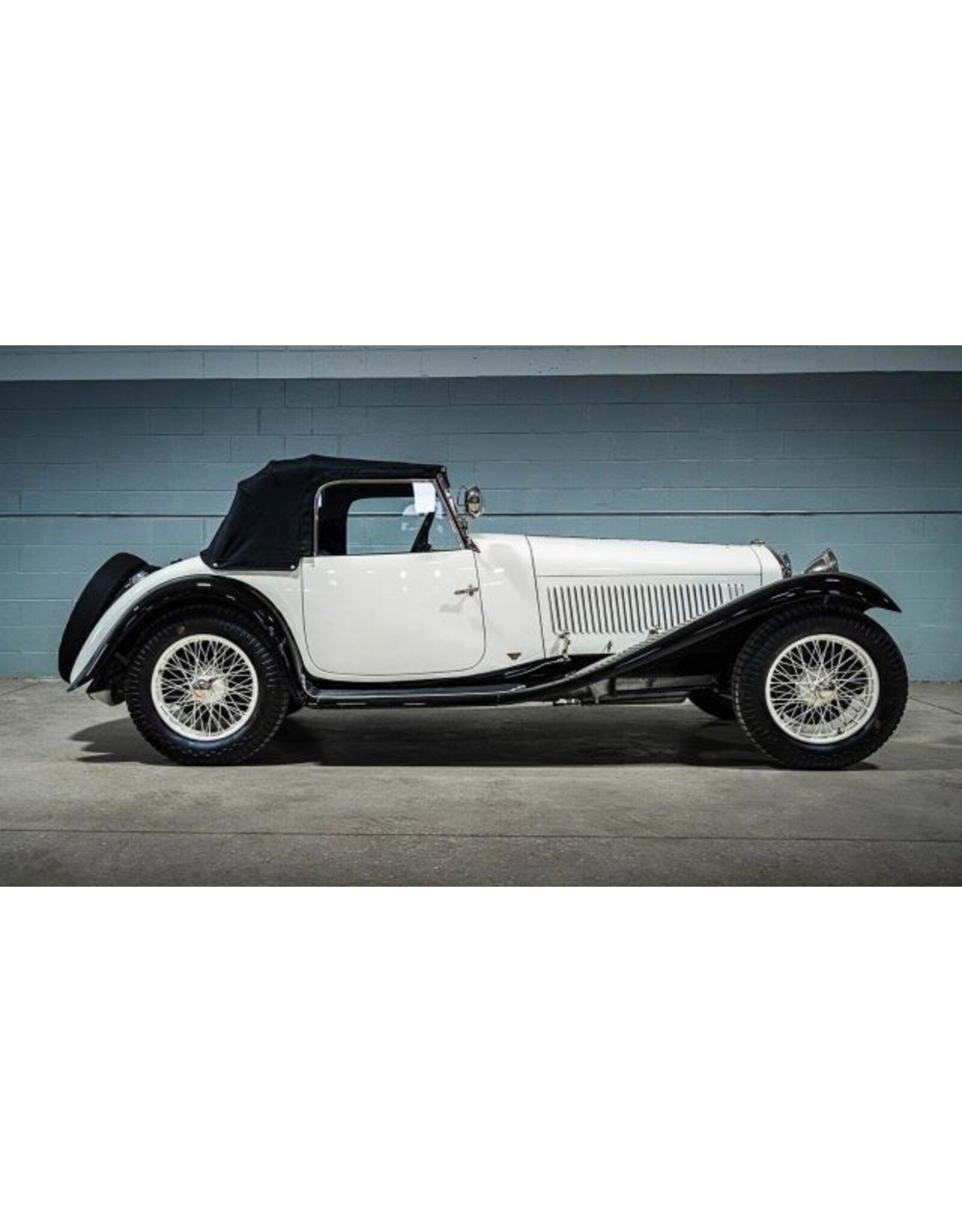 Alfa Romeo by Figoni Alfa Romeo 6C 1750SV Figoni(closed top)1932(black/white)