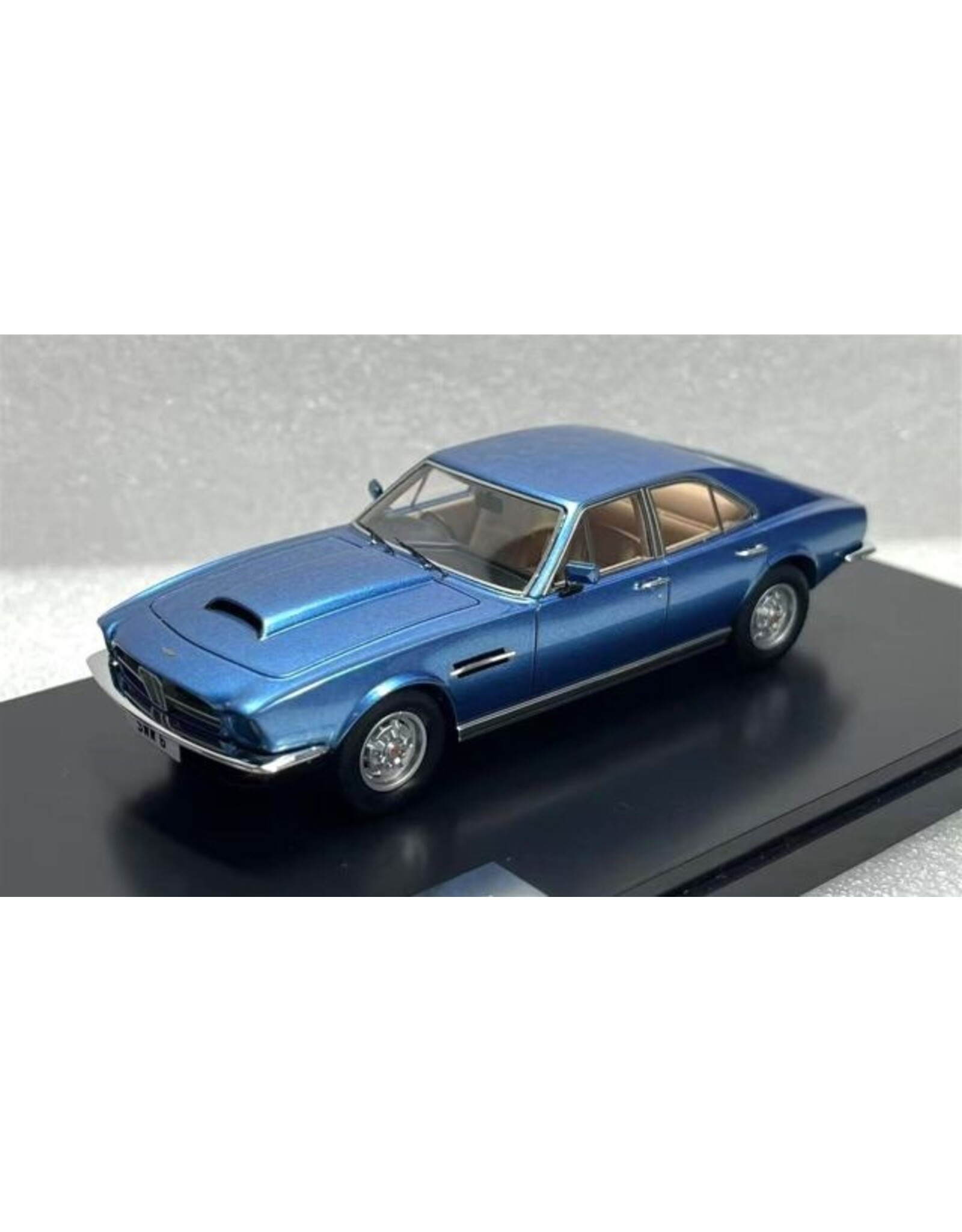Aston Martin Lagonda Limited Aston Martin Lagonda S1(blue metallic)1974-75