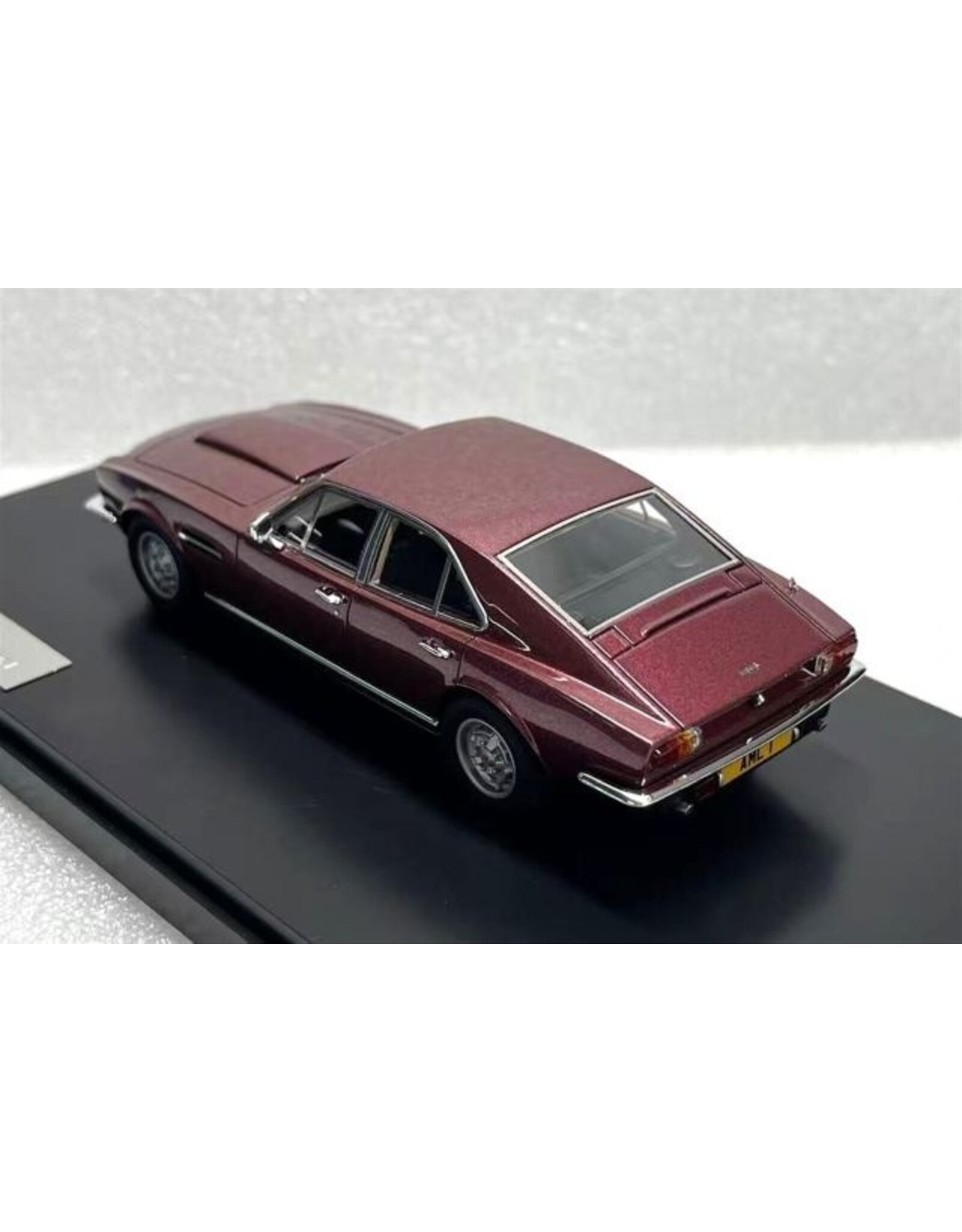 Aston Martin Lagonda Limited Aston Martin Lagonda S1(red metallic)1974-75