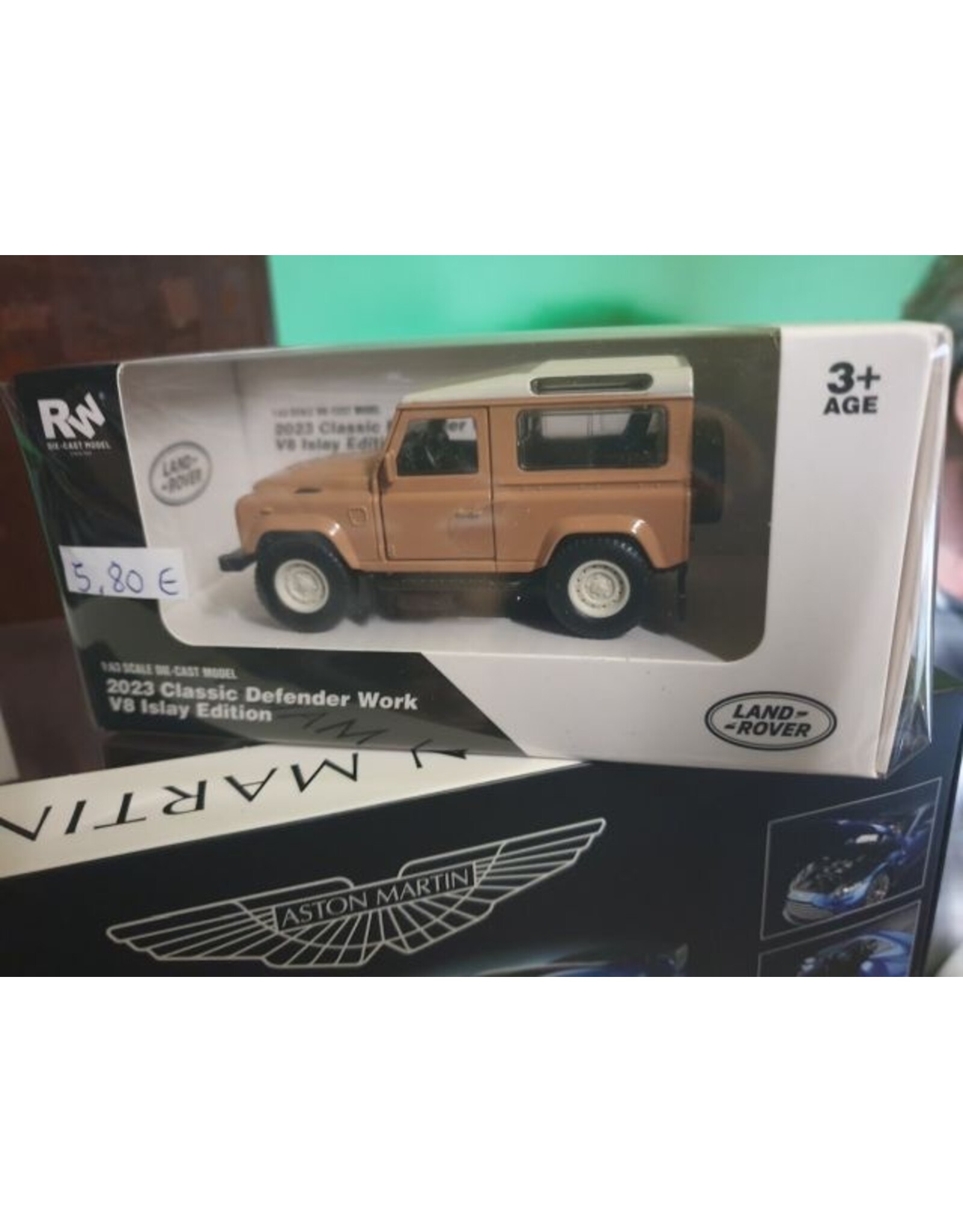 Land Rover Land Rover Defender Work V8 Islay Edition(brown/white roof)