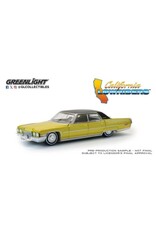 Cadillac(General Motors) Cadillac Sedan DeVille lowrider(1971)gold/black roof.